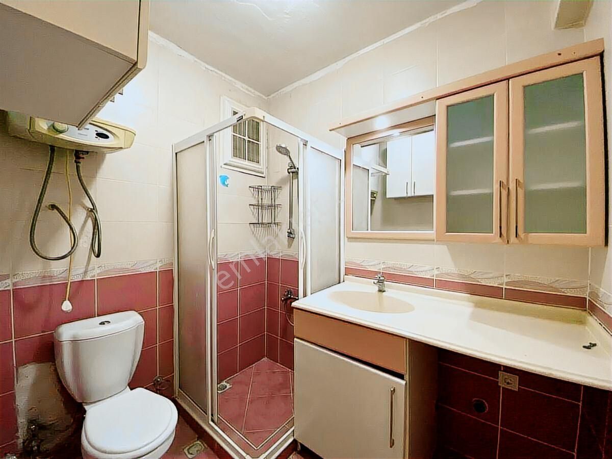 Bayraklı Anadolu Caddesi Üzerinde Deniz Manzaralı Kiralık Daire - Görsel 11