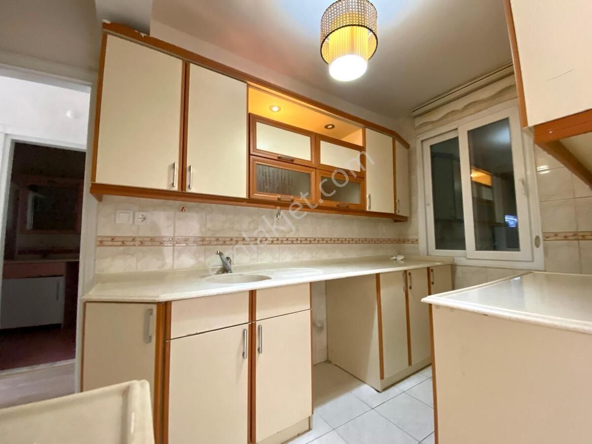 Bayraklı Anadolu Caddesi Üzerinde Deniz Manzaralı Kiralık Daire - Görsel 6