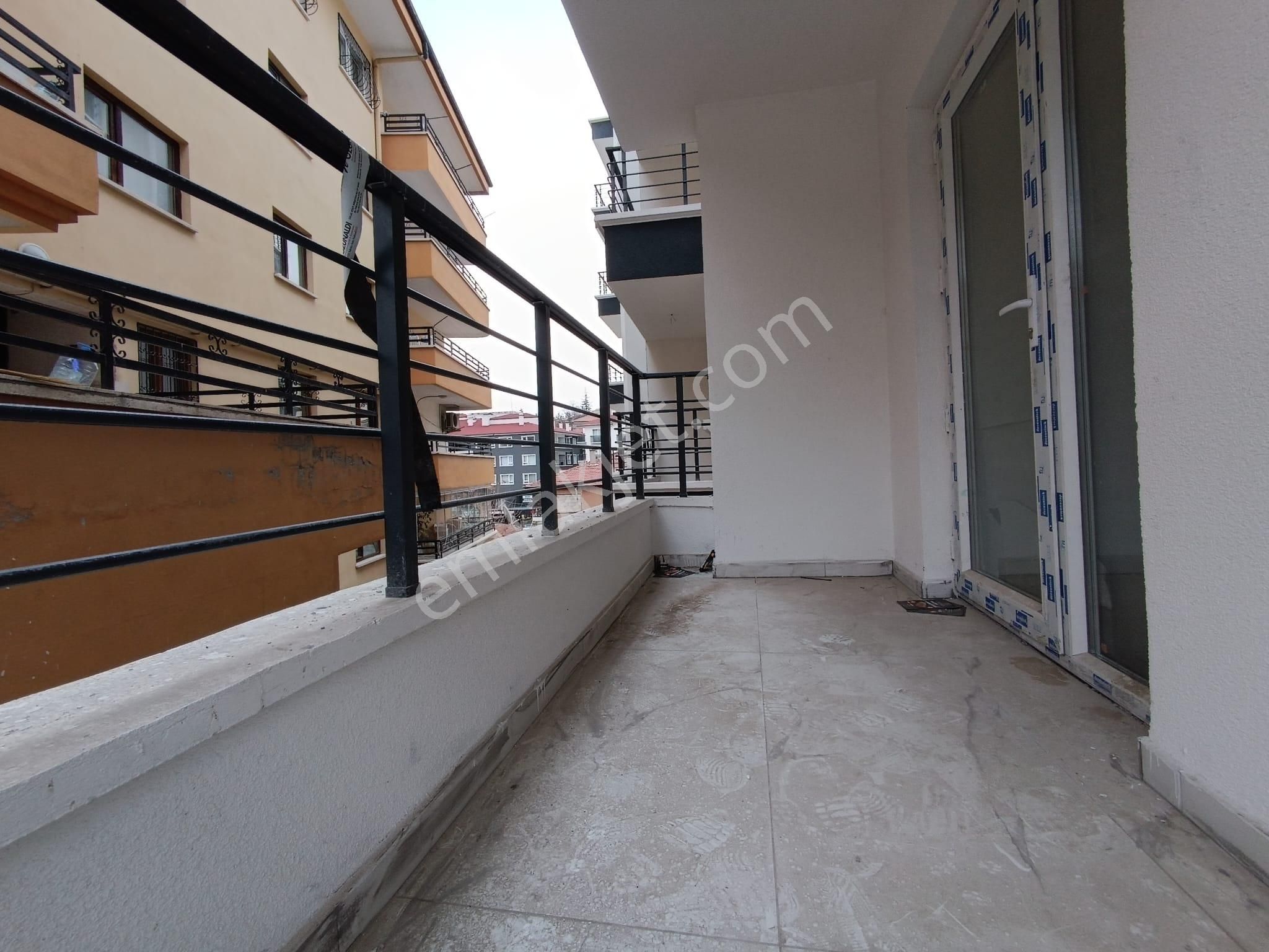 Kent'ten Boğaziçi Merkezde Ebeveyn Banyolu 3+1 Fırsat Daire - Görsel 9