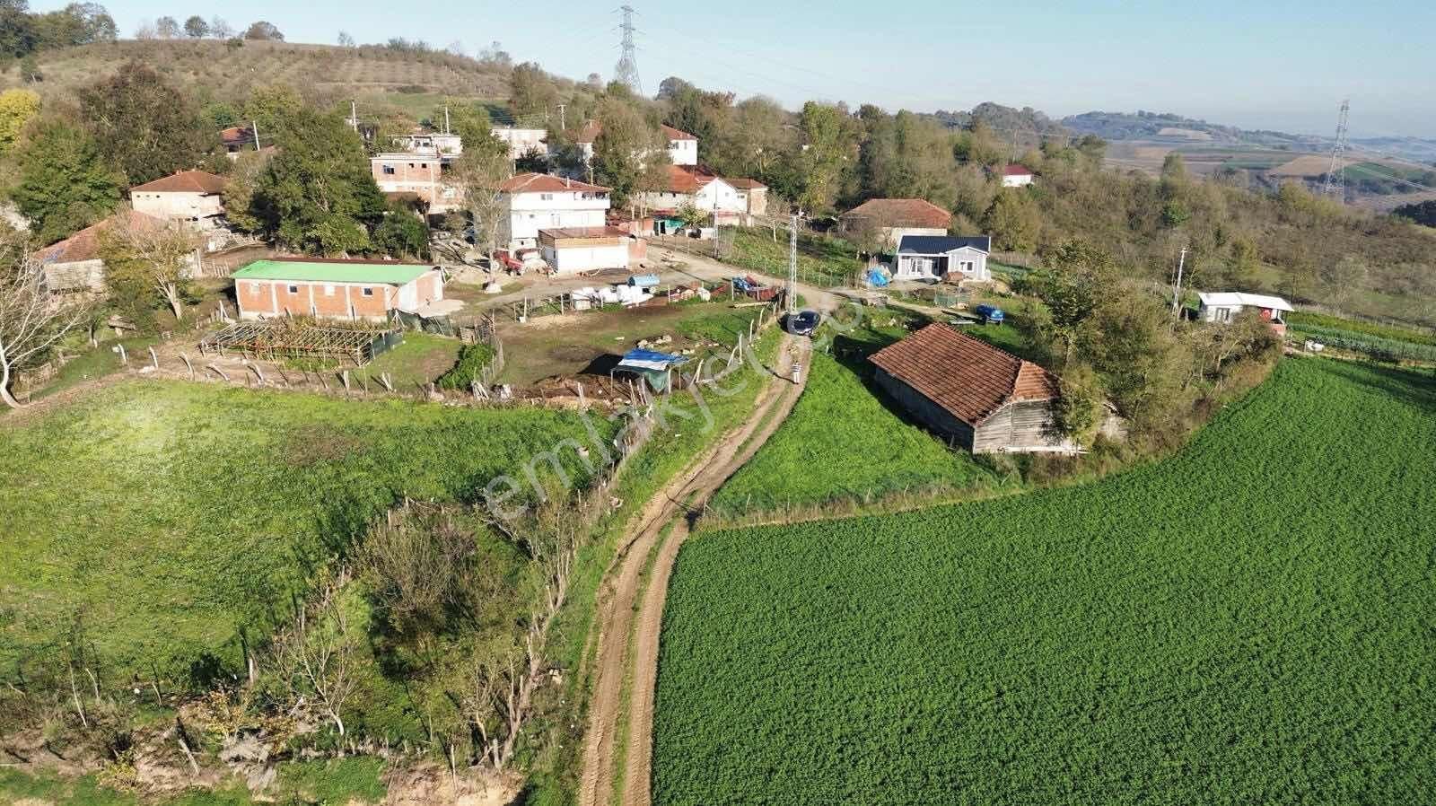 Kılıç Gayrimenkul'den Sakarya Kaynarca'da 395m2 Tarla