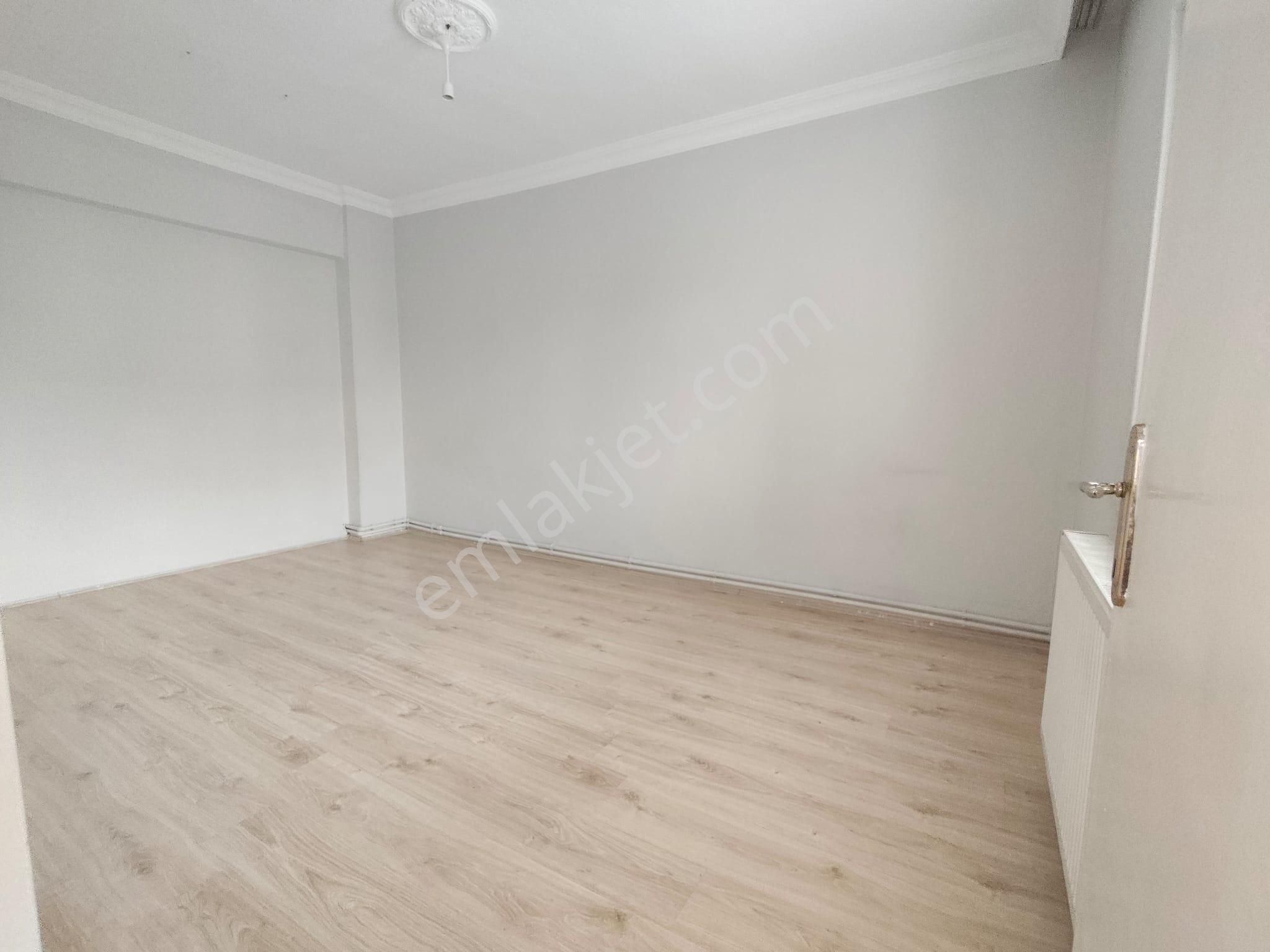 Yılmaz Gayrımenkulden Vatan Caddesi Üstü 1.arakatta Yapılı Şahane Konumda Kiralık Daire - Görsel 7