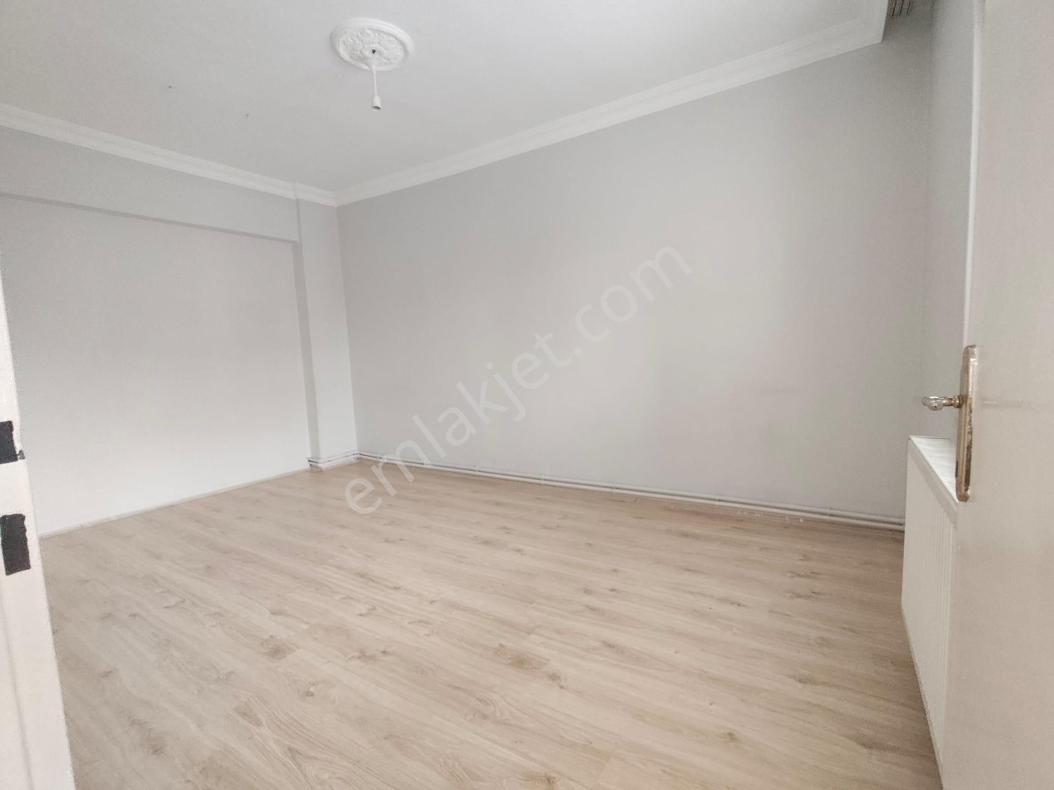 Yılmaz Gayrımenkulden Vatan Caddesi Üstü 1.arakatta Yapılı Şahane Konumda Kiralık Daire - Görsel 8