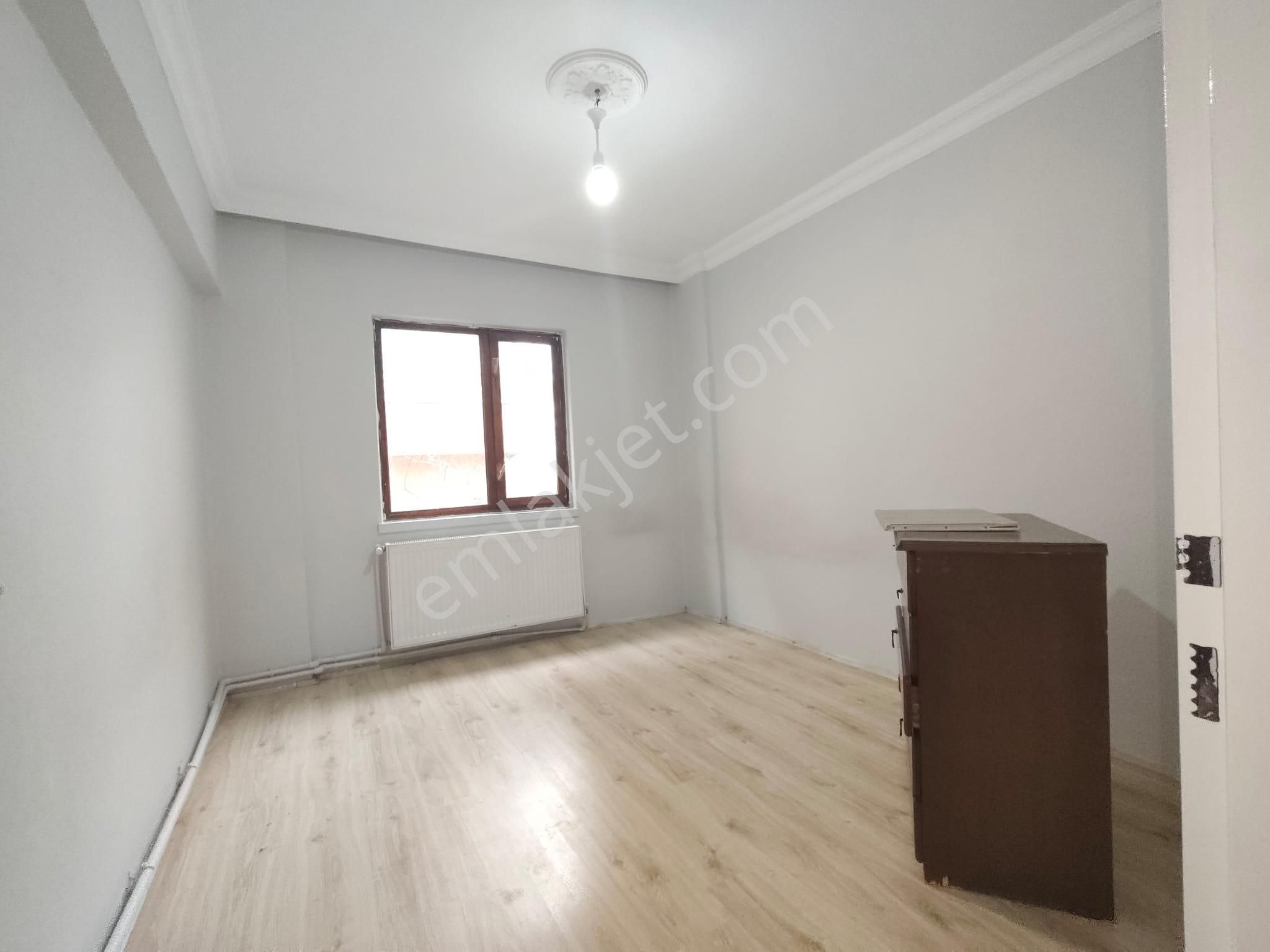 Yılmaz Gayrımenkulden Vatan Caddesi Üstü 1.arakatta Yapılı Şahane Konumda Kiralık Daire