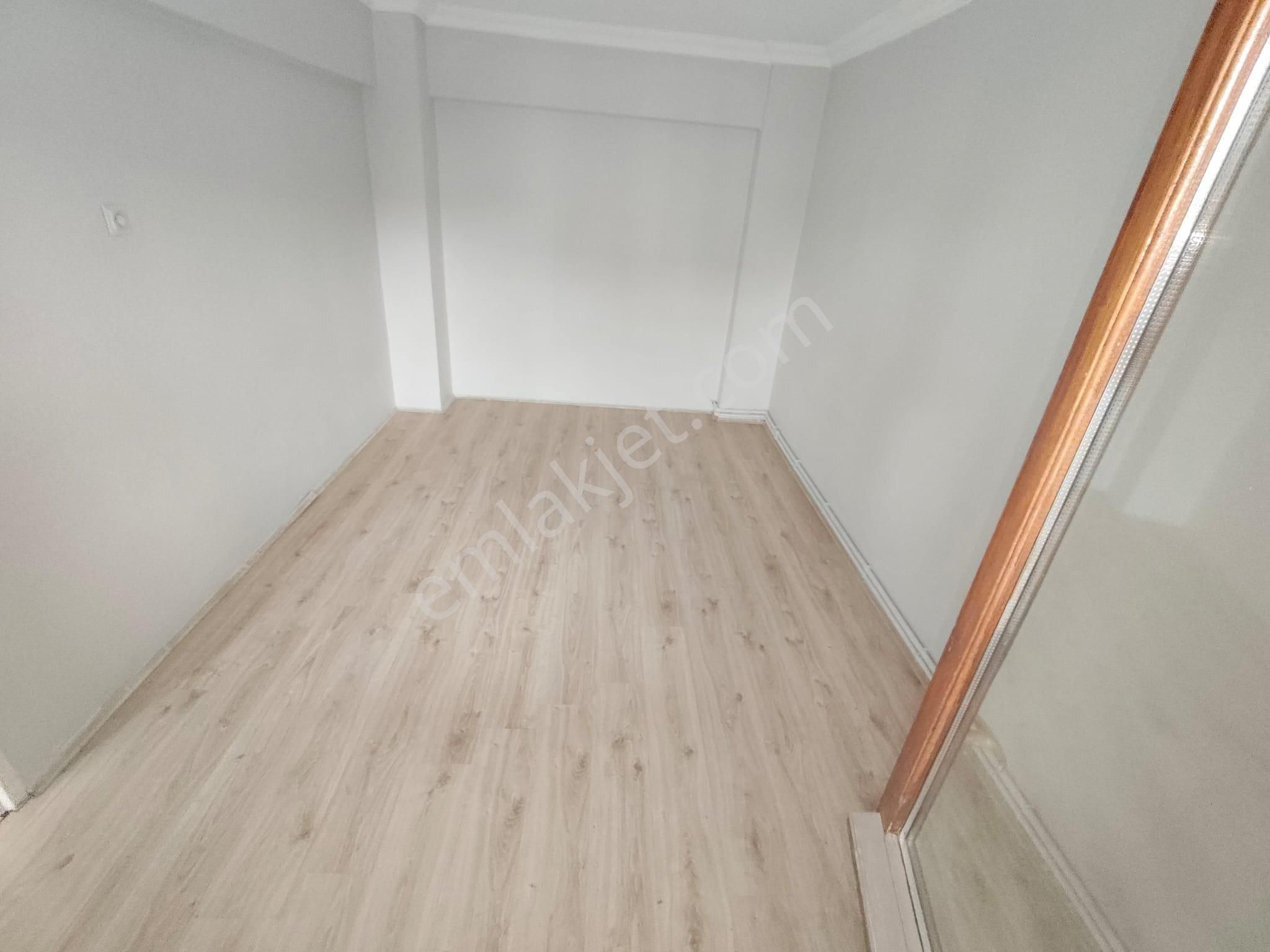 Yılmaz Gayrımenkulden Vatan Caddesi Üstü 1.arakatta Yapılı Şahane Konumda Kiralık Daire - Görsel 14