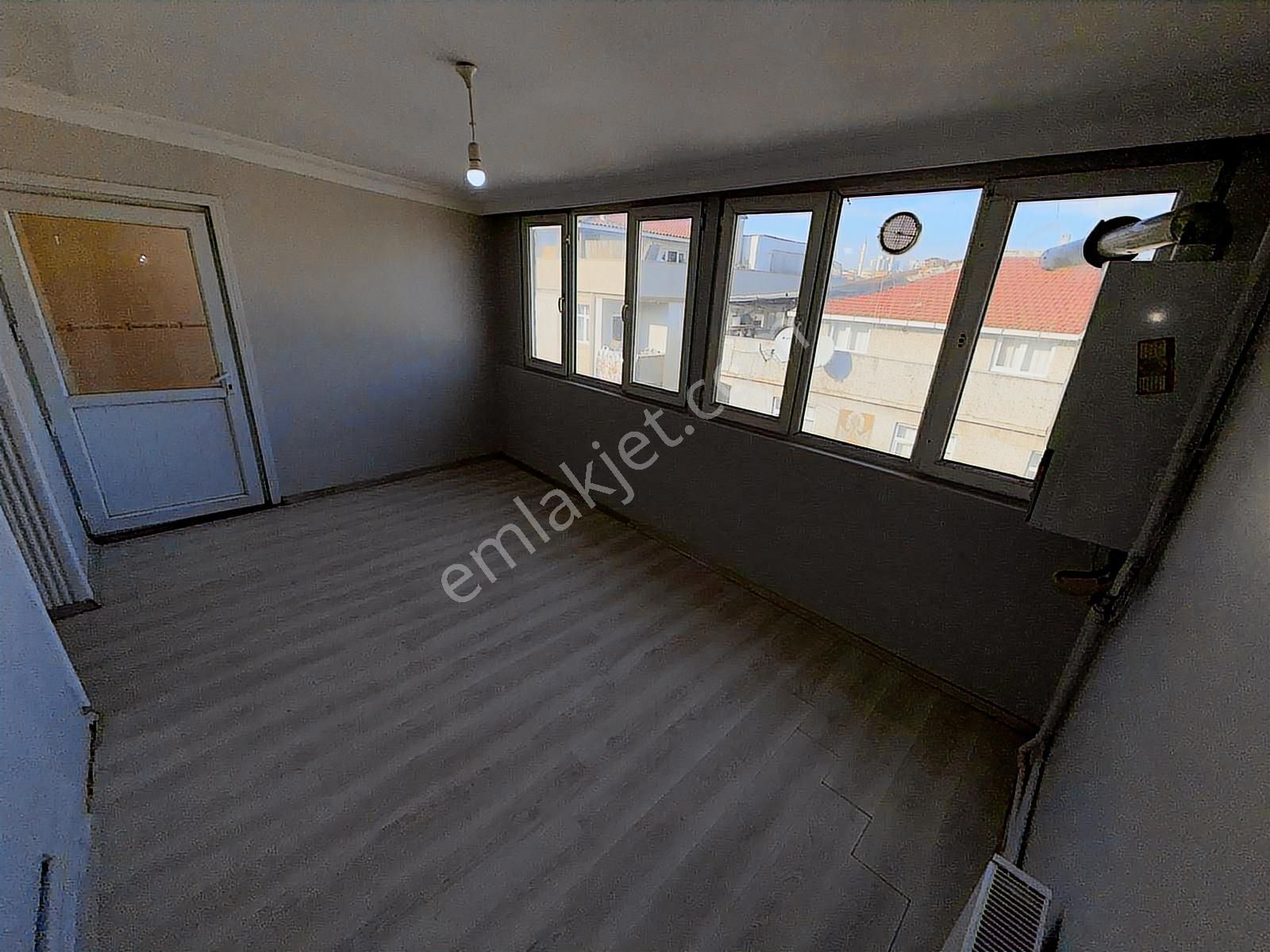 Home'dan Cumhuriyet Mah'de Satılık 180m² 3+2 Dublex Takasa Açık - Görsel 2