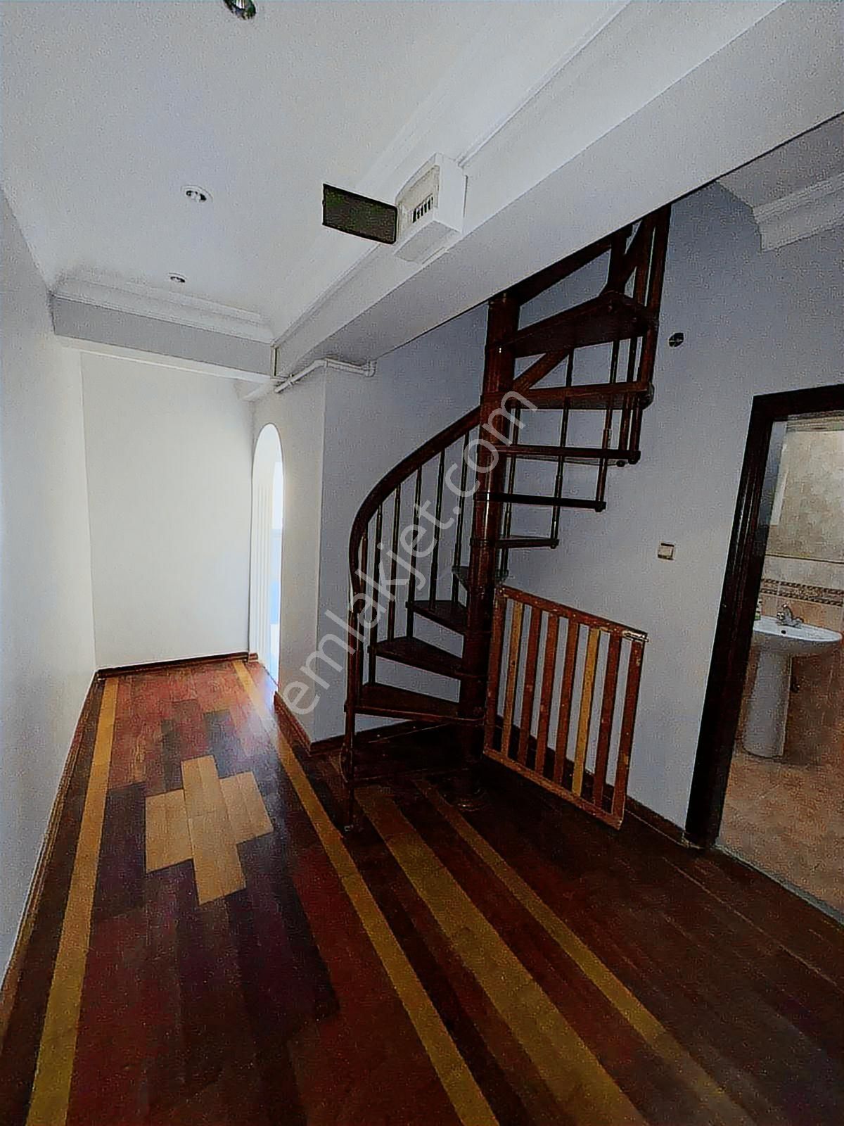 Home'dan Cumhuriyet Mah'de Satılık 180m² 3+2 Dublex Takasa Açık - Görsel 29