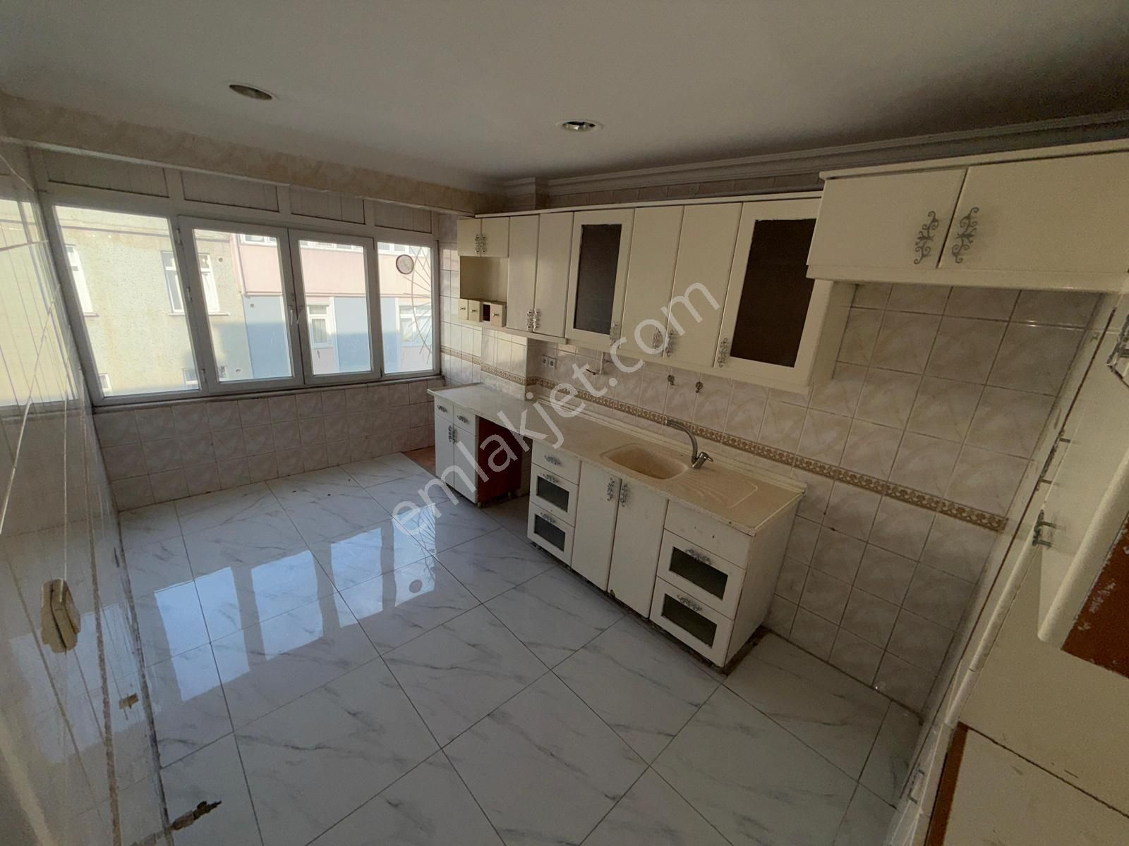 Home'dan Cumhuriyet Mah'de Satılık 180m² 3+2 Dublex Takasa Açık - Görsel 12