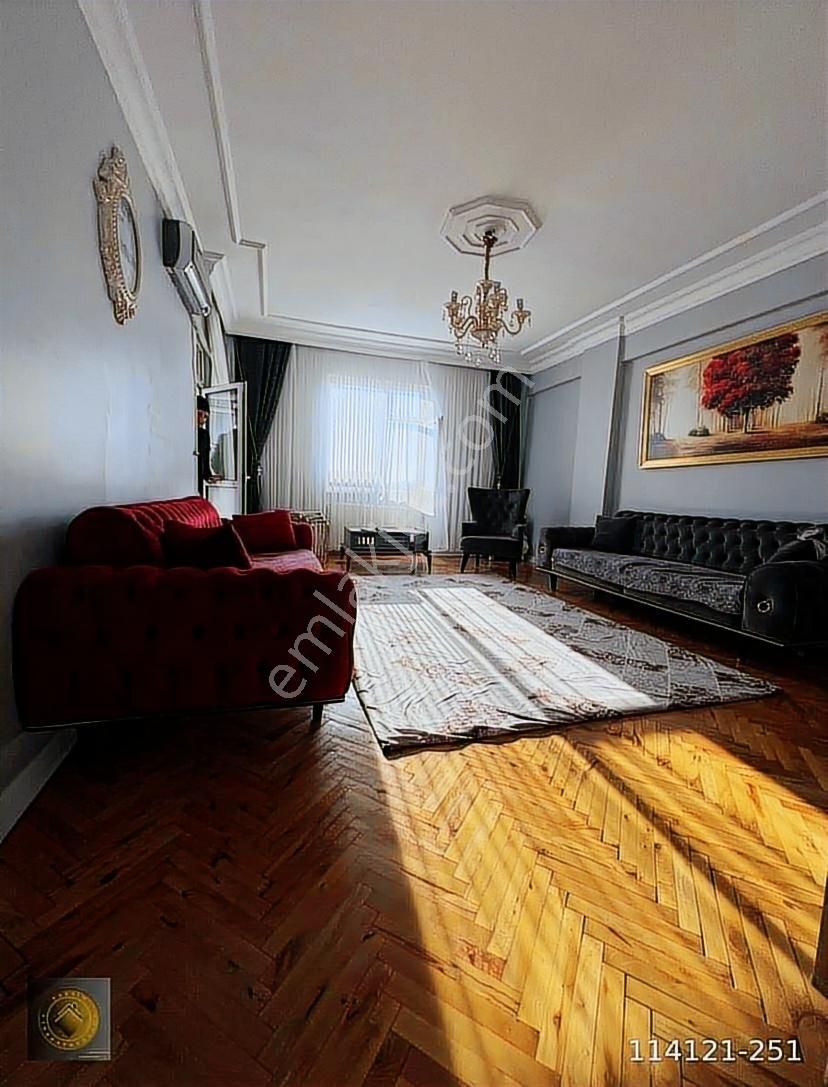 Metrobüse Yürüme Mesafesinde Satılık 2+1 Arakat Daire - Görsel 9