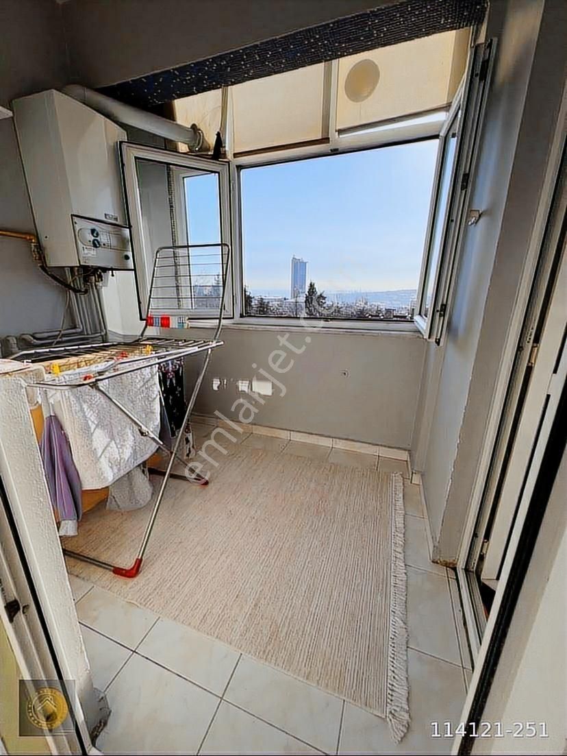 Metrobüse Yürüme Mesafesinde Satılık 2+1 Arakat Daire - Görsel 12