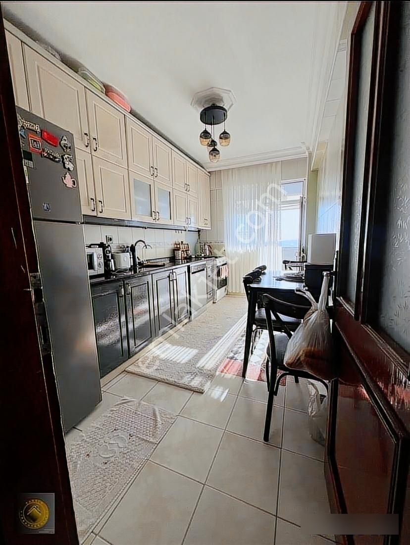 Metrobüse Yürüme Mesafesinde Satılık 2+1 Arakat Daire - Görsel 8