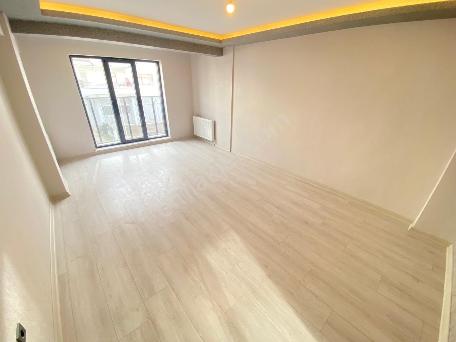 Yılmaz Gayrimenkul'den Pınarbaşı Mah 3+1 Arakat Asansörlü Ön Cephe 6600 Pazarlıklı - Görsel 32
