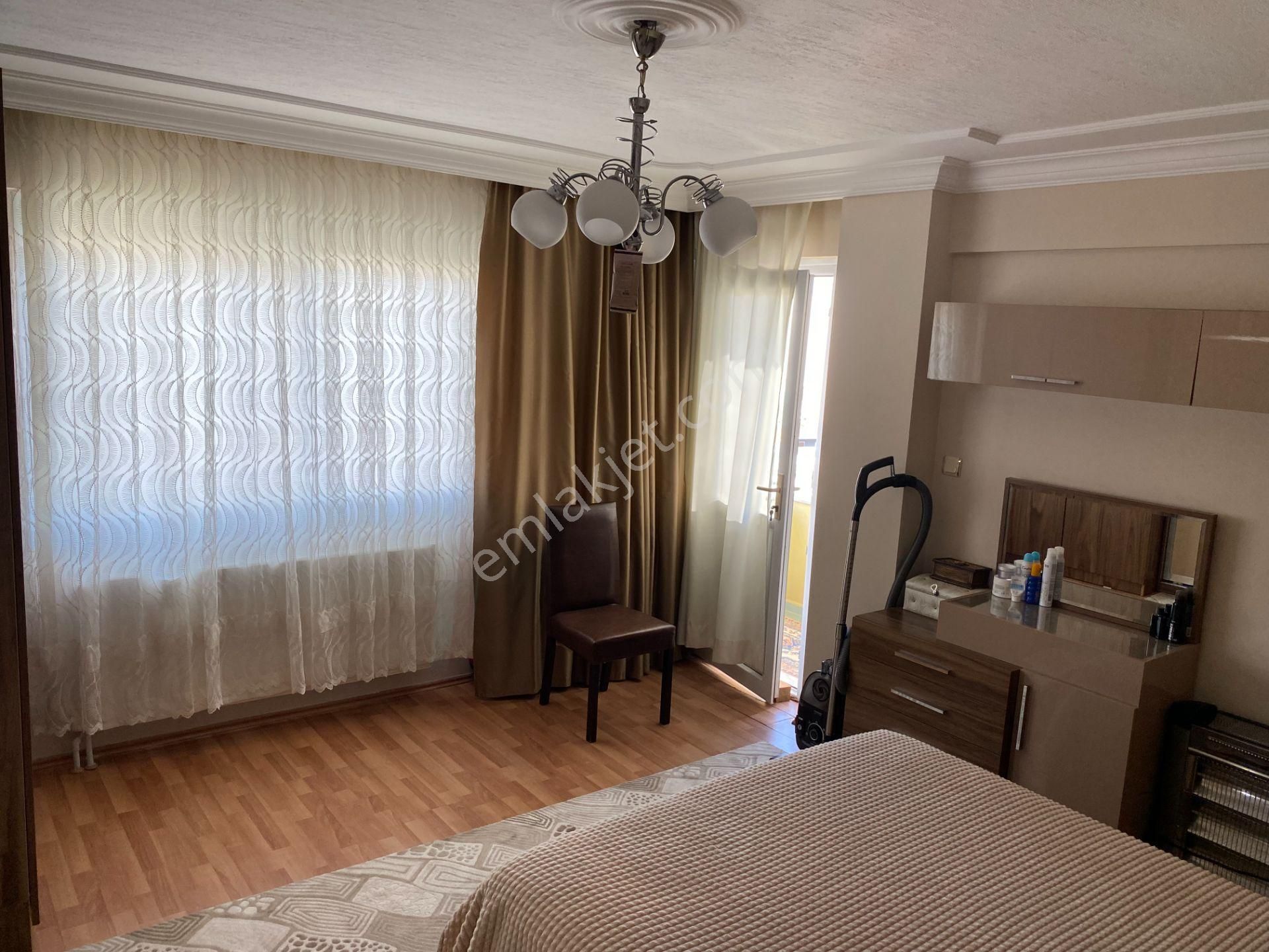 Gazi Mah 3+1 Kiracılı Daire