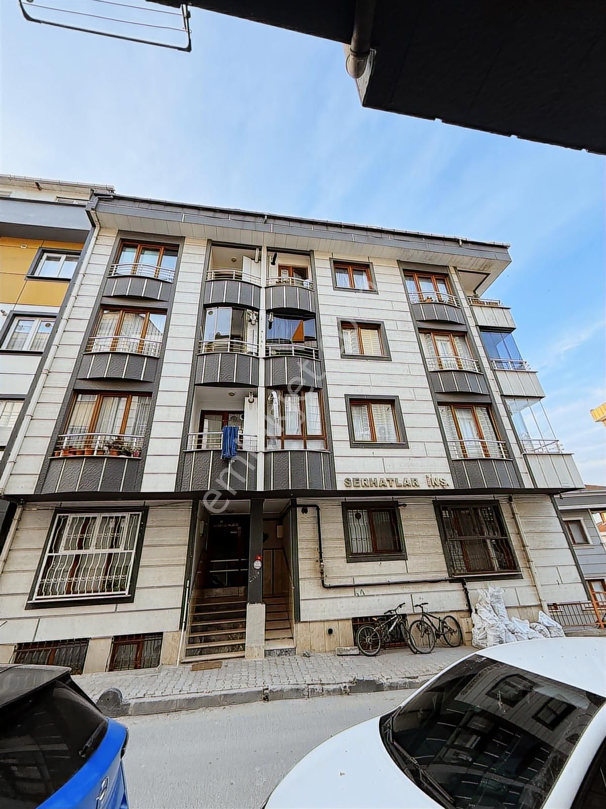 Kağıthane Gürsel Mah. Doğandere Sokak'ta 3+1 Satılık Yeni Bina