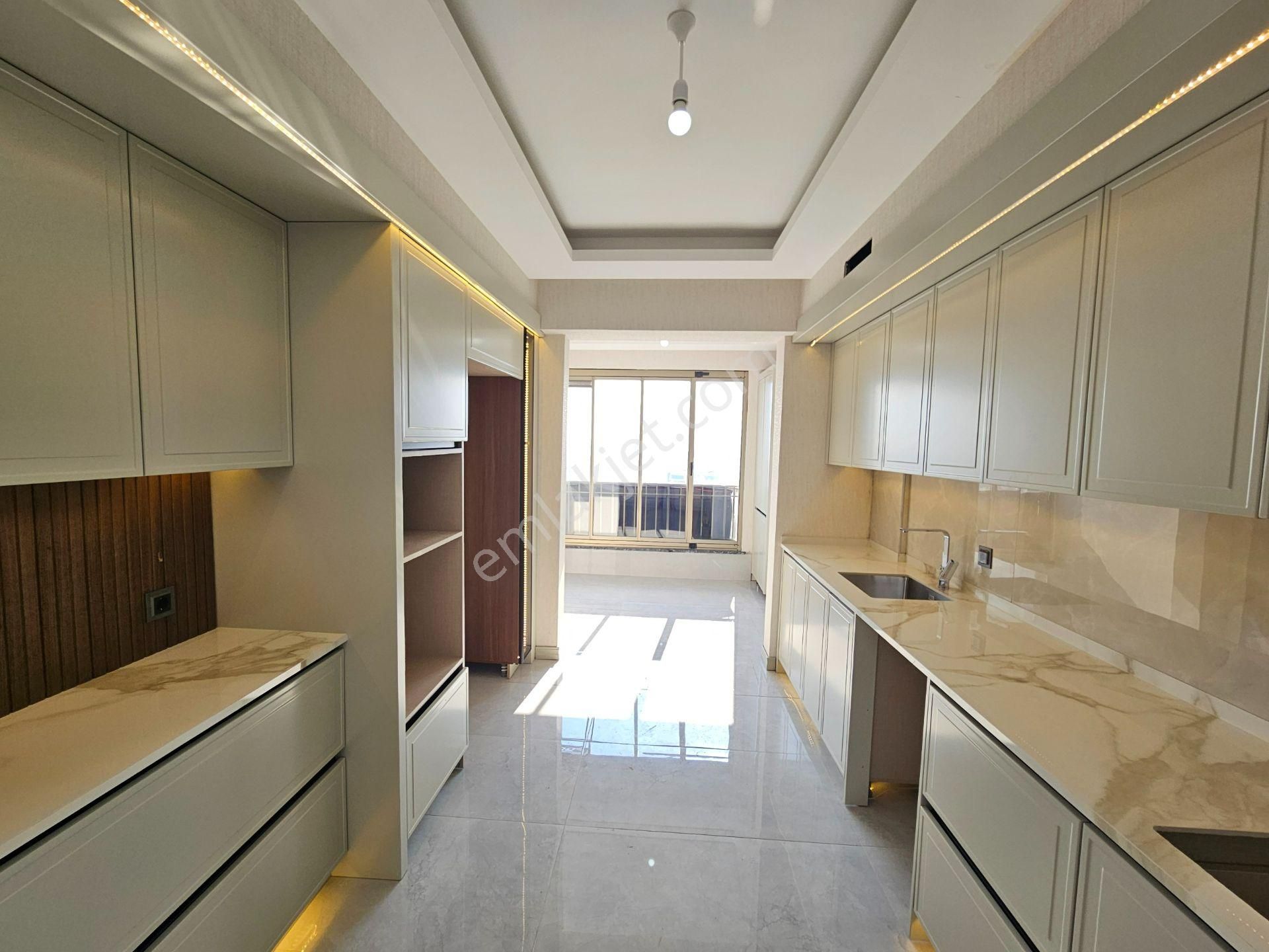 Mete Konakları Yakını Ultra Lüx 3+1 Daireler