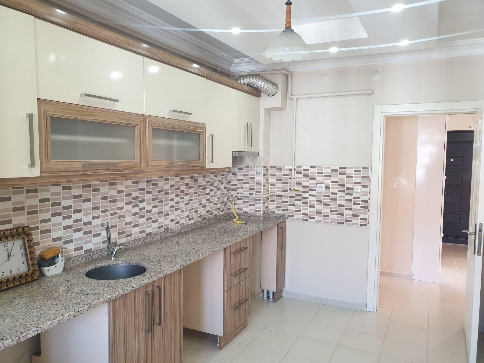 Büyükdere Kaplanlı Üstü Bakımlı Ferah Önü Açık Kiralık 2+1 Daire - Görsel 8