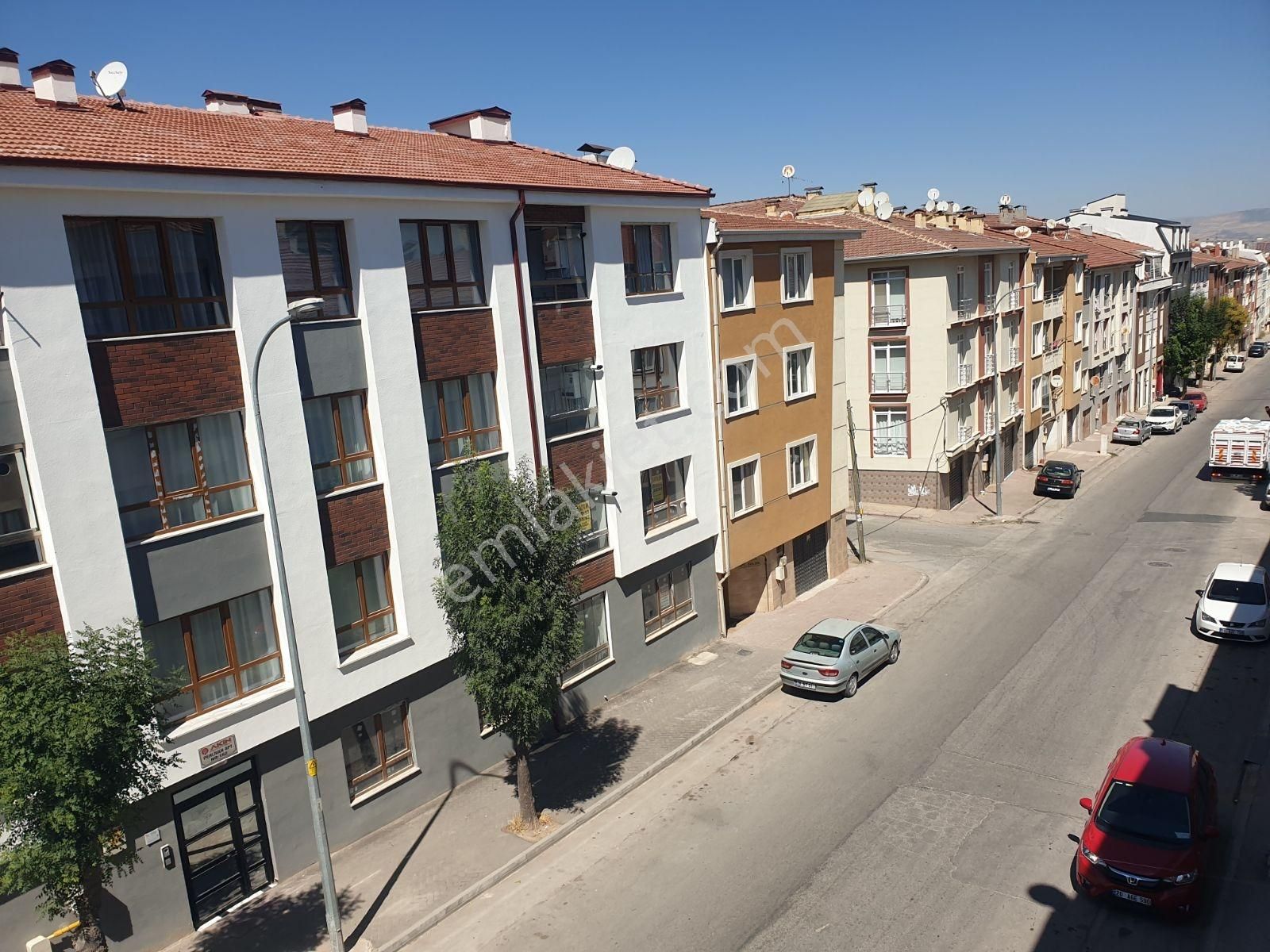 Büyükdere Kaplanlı Üstü Bakımlı Ferah Önü Açık Kiralık 2+1 Daire - Görsel 4