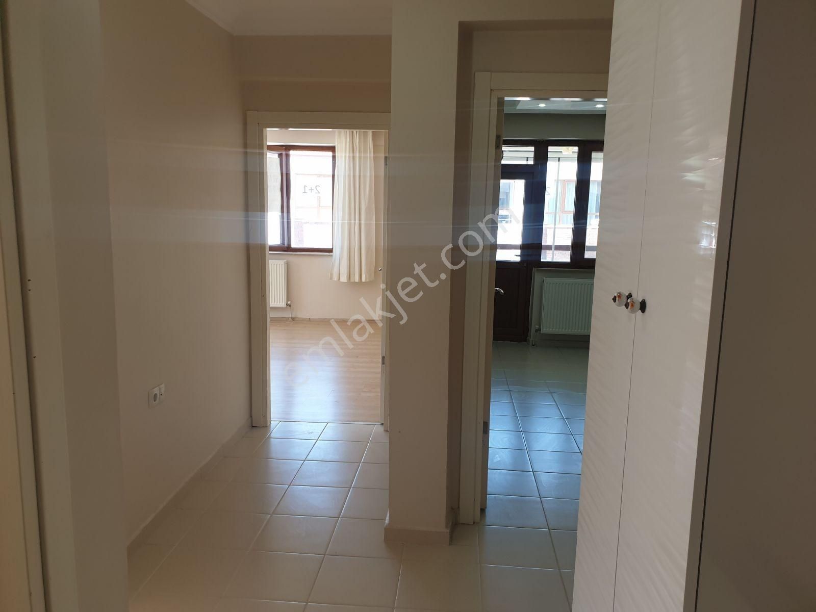 Büyükdere Kaplanlı Üstü Bakımlı Ferah Önü Açık Kiralık 2+1 Daire - Görsel 14