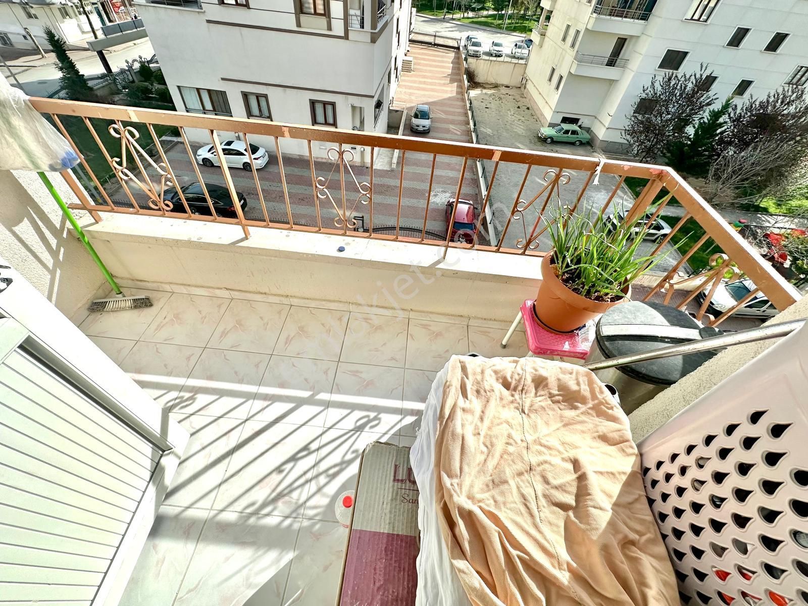 Kalecik Emlak'tan Fatih Mah'de Hitay Camii Yakını 3+1 Yapılı Daire - Görsel 12