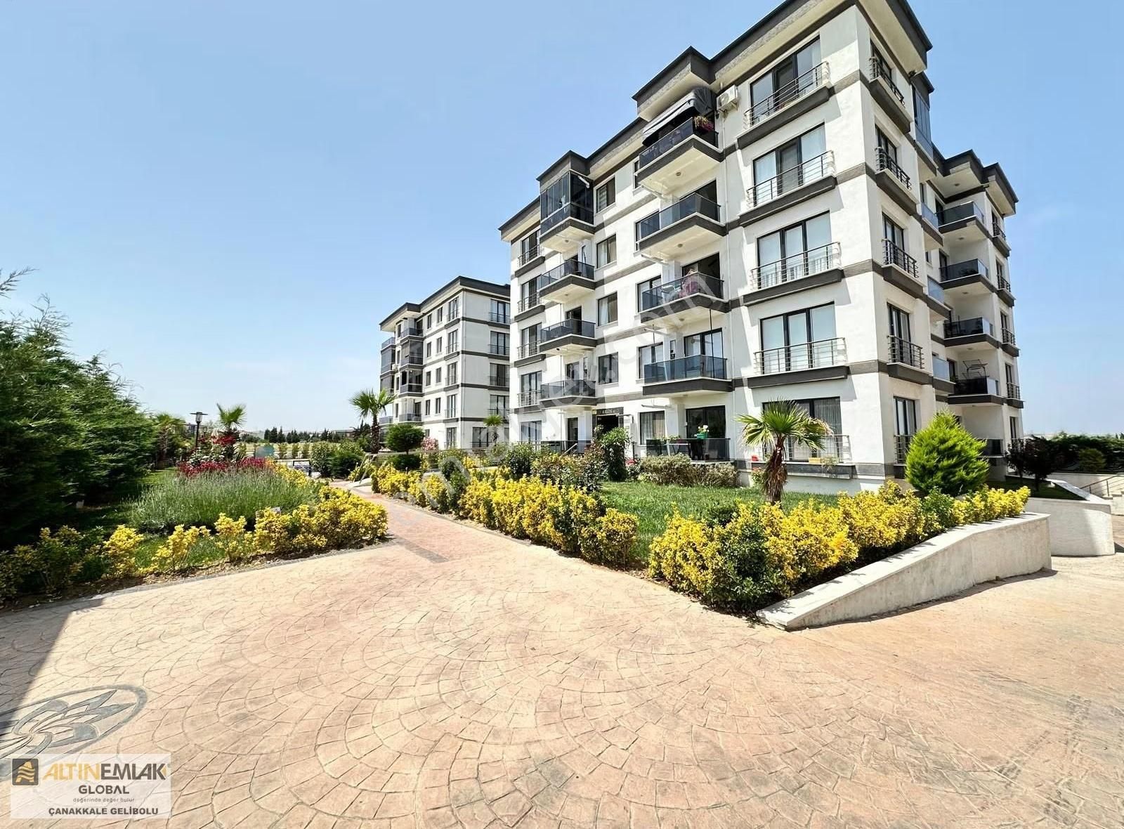 Altın Emlaktan Havuzlu Site İçerisinde 3+1 Kiralık Daire