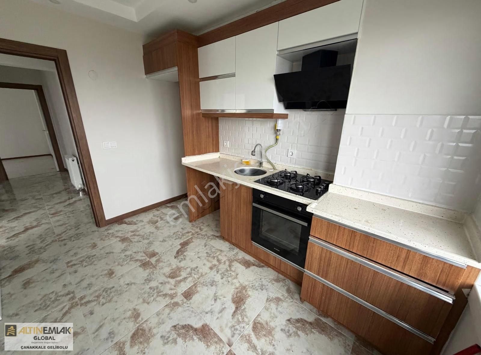 Altın Emlaktan Havuzlu Site İçerisinde 3+1 Kiralık Daire - Görsel 2