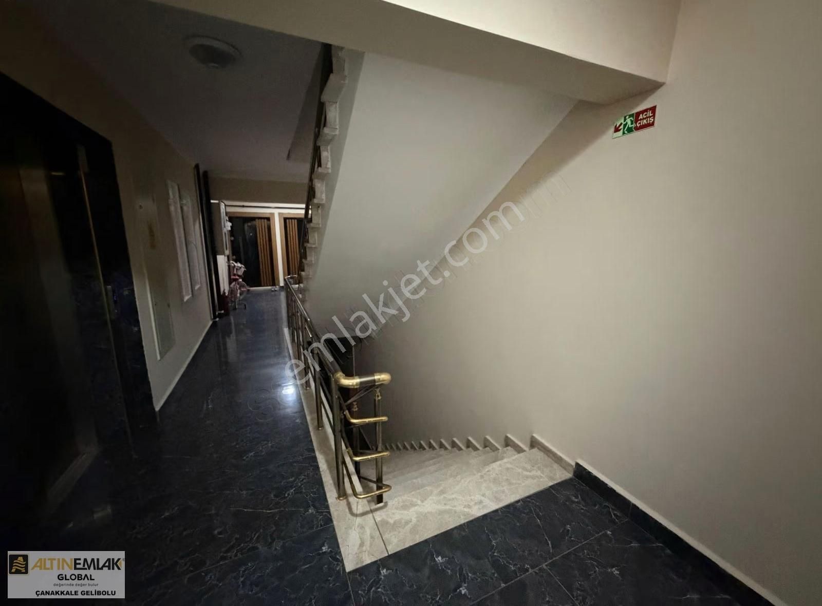 Altın Emlaktan Havuzlu Site İçerisinde 3+1 Kiralık Daire - Görsel 3