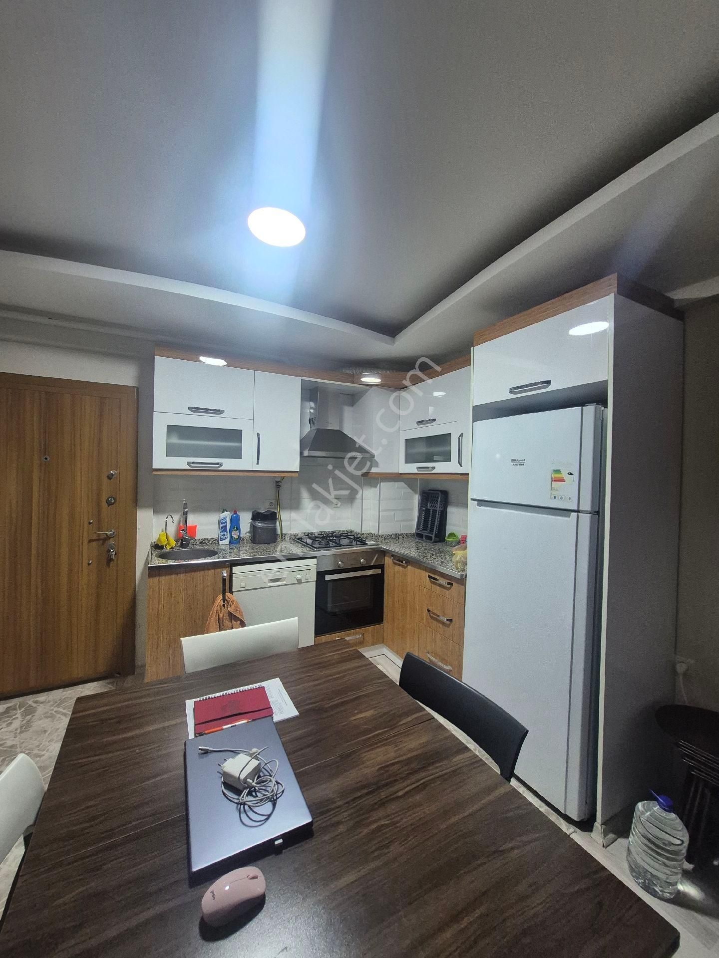 Bornova Doğanlar Da 1+1 Eşyalı Kiralık Lüks Daire - Görsel 4