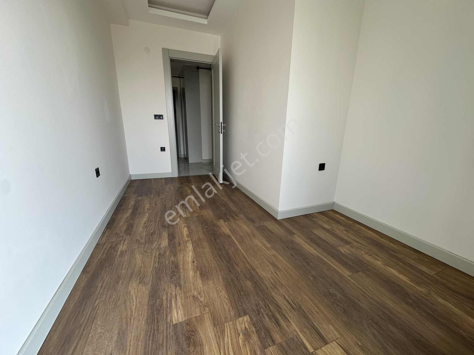 Qzen Gayrimenkulden Havuzlu Kapalı Otoparklı Sitede 2+1 Daire - Görsel 12