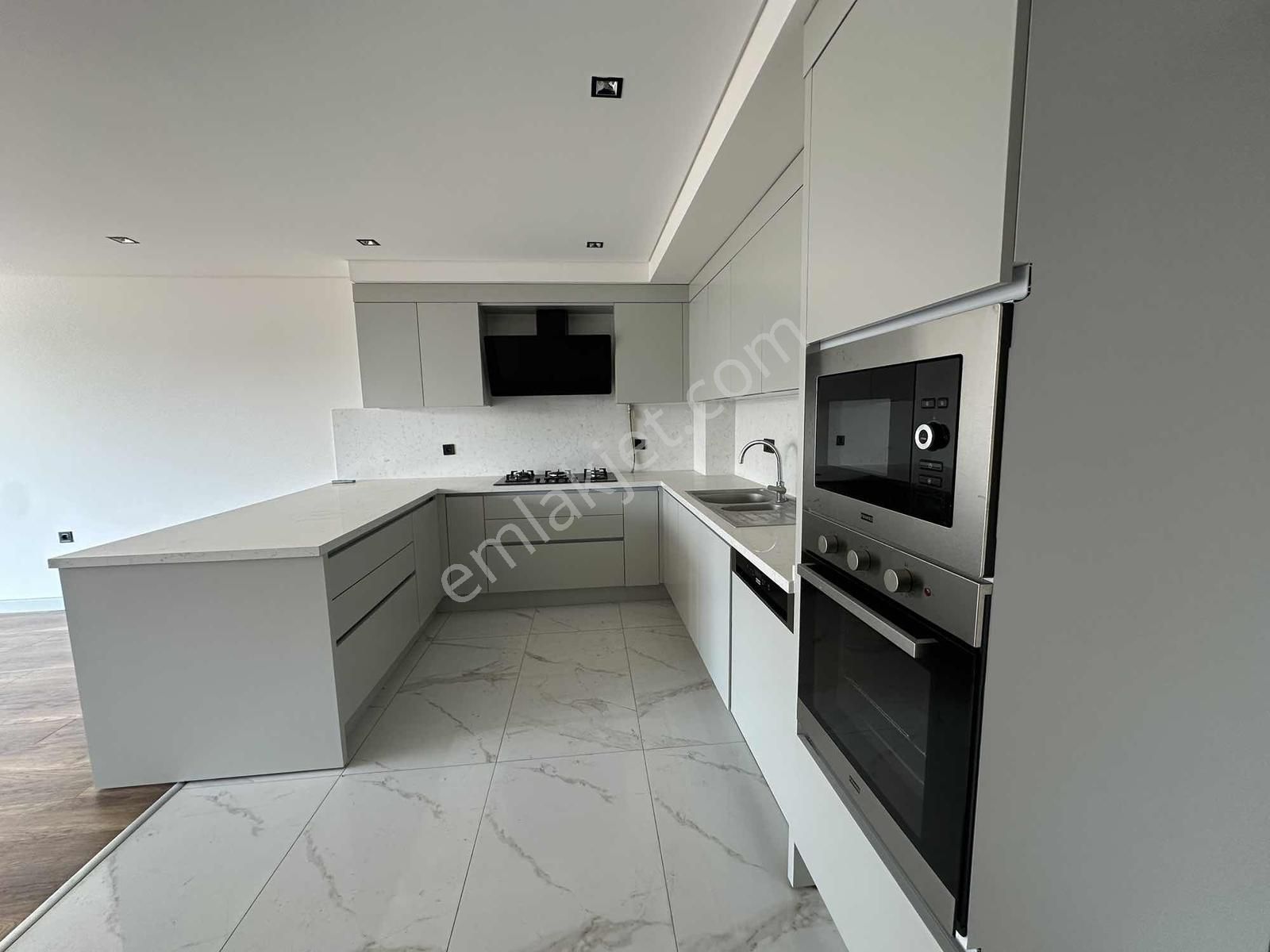 Qzen Gayrimenkulden Havuzlu Kapalı Otoparklı Sitede 2+1 Daire - Görsel 25