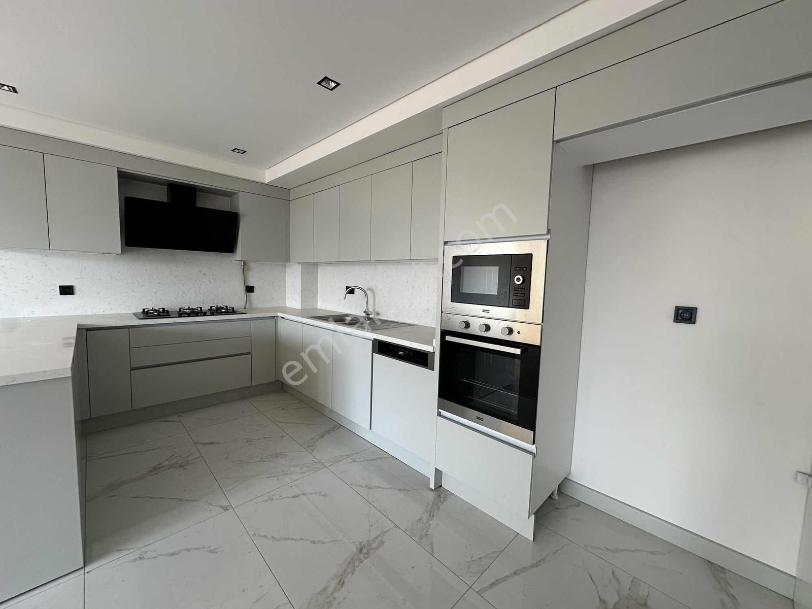 Qzen Gayrimenkulden Havuzlu Kapalı Otoparklı Sitede 2+1 Daire - Görsel 2