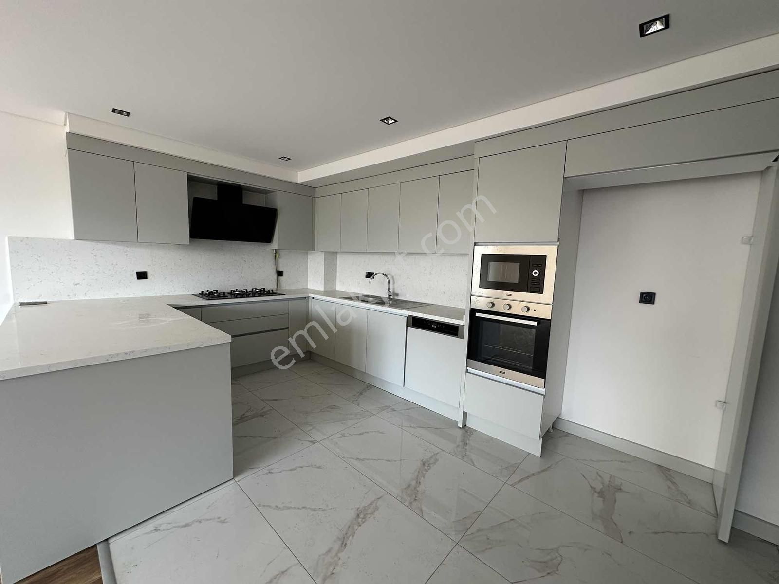 Qzen Gayrimenkulden Havuzlu Kapalı Otoparklı Sitede 2+1 Daire - Görsel 15