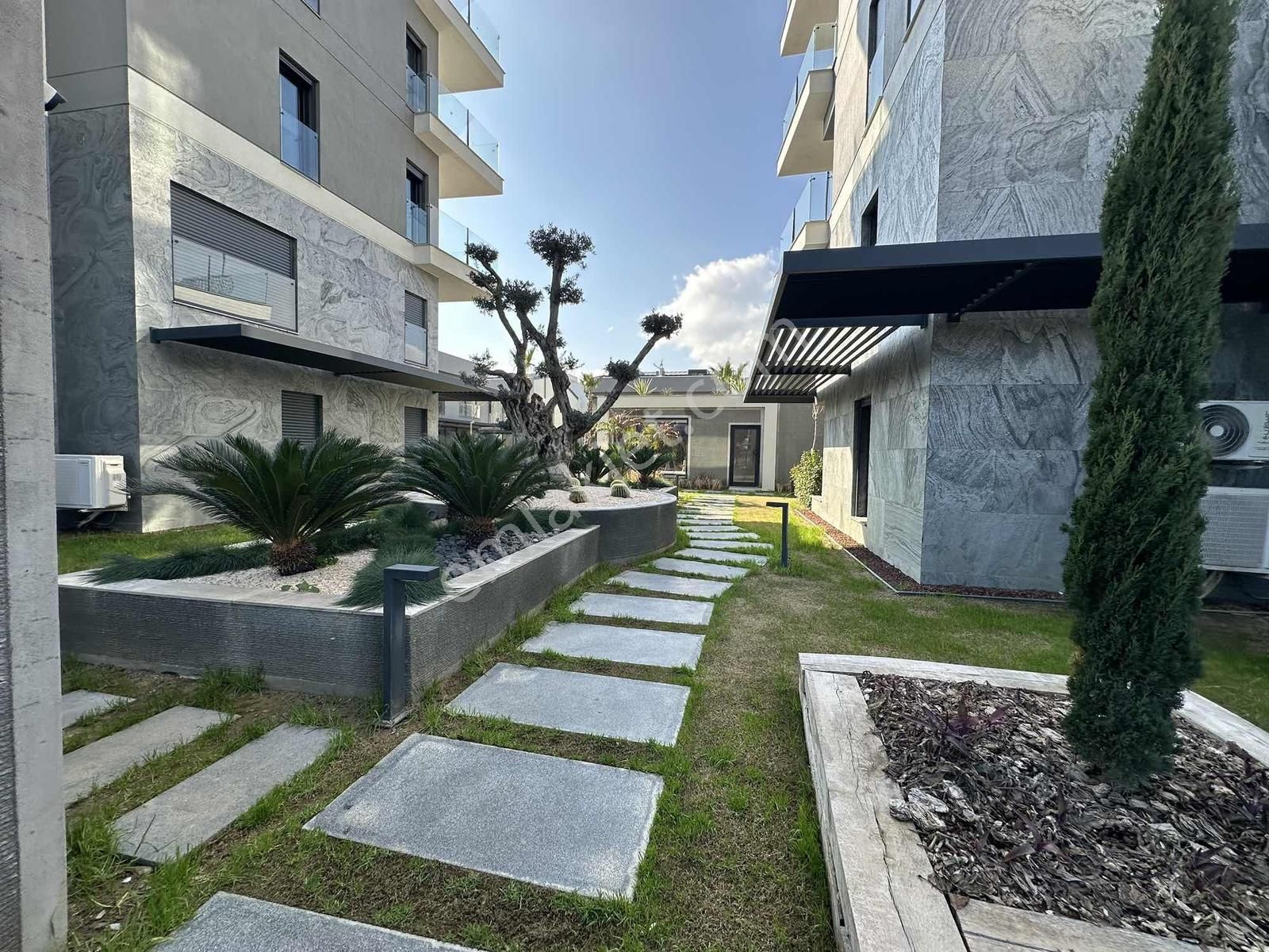 Qzen Gayrimenkulden Havuzlu Kapalı Otoparklı Sitede 2+1 Daire - Görsel 22