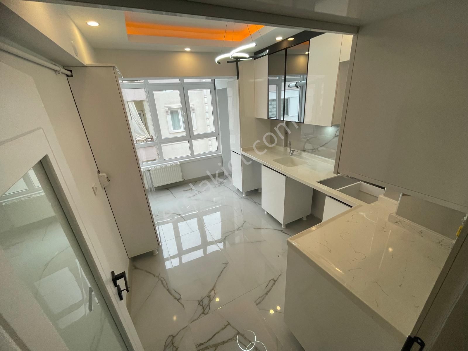 Sincan Pınarbaşın'da Merkeze Yakın Satılık 3+1yapılı Daire