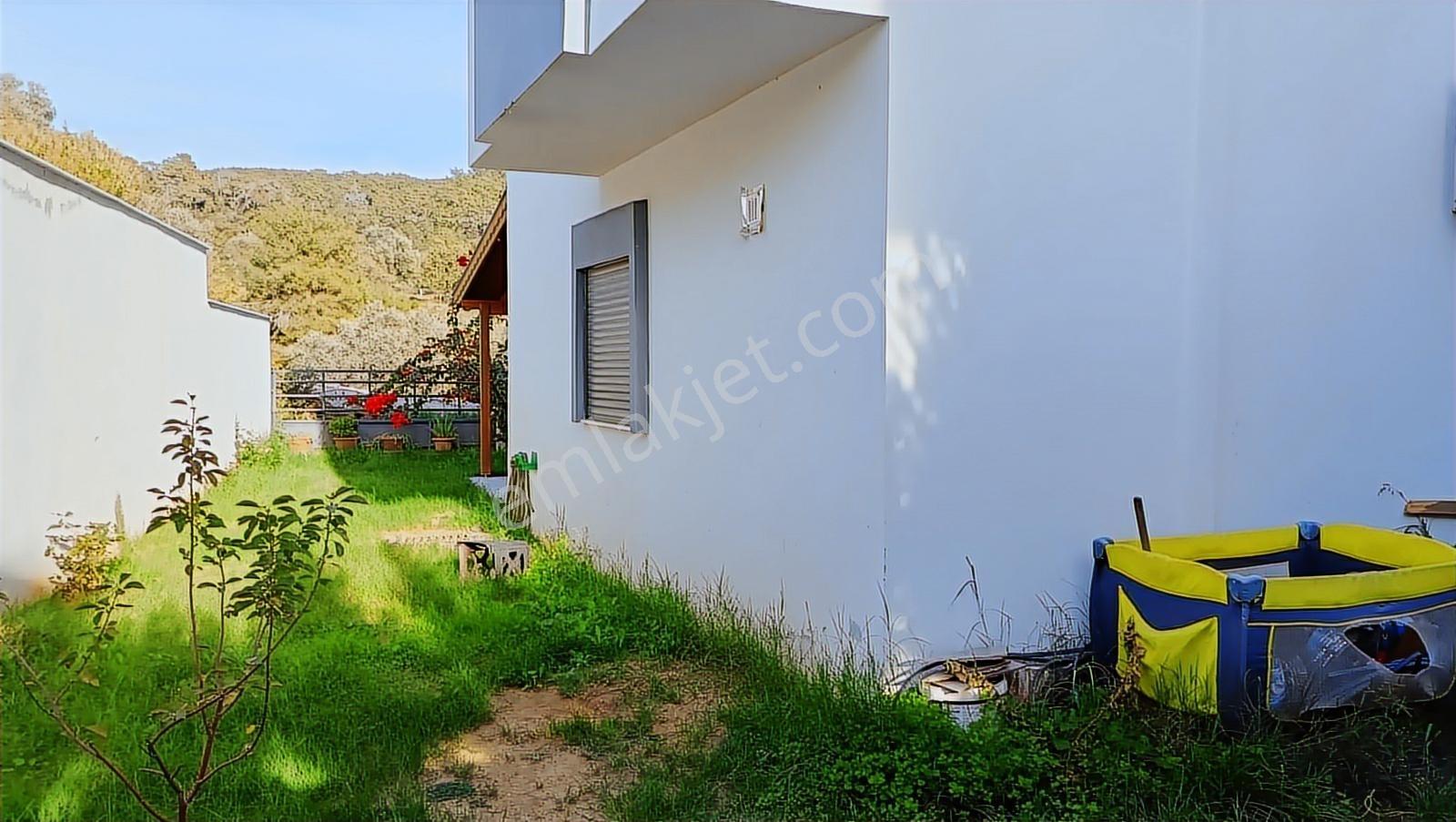 Çukuraltı Merkezinde, Büyük Bahçeli Triplex Villa - Görsel 15
