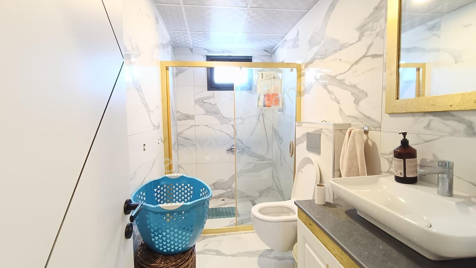 Çukuraltı Merkezinde, Büyük Bahçeli Triplex Villa - Görsel 17