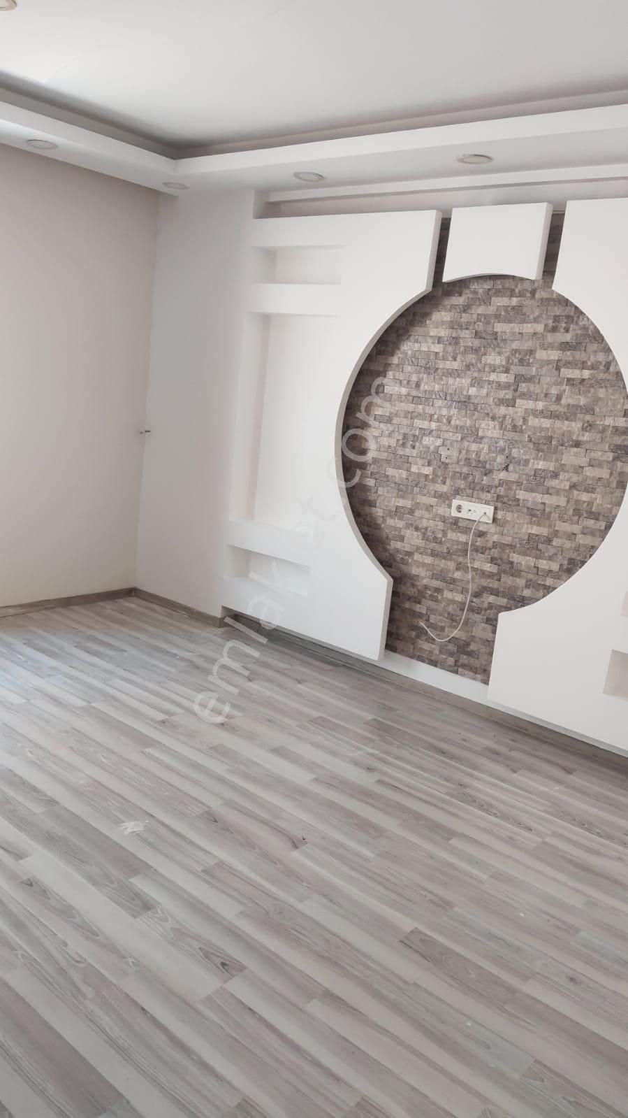 Gümüldür Merkezde 1.kat 2+1 Daire - Görsel 4