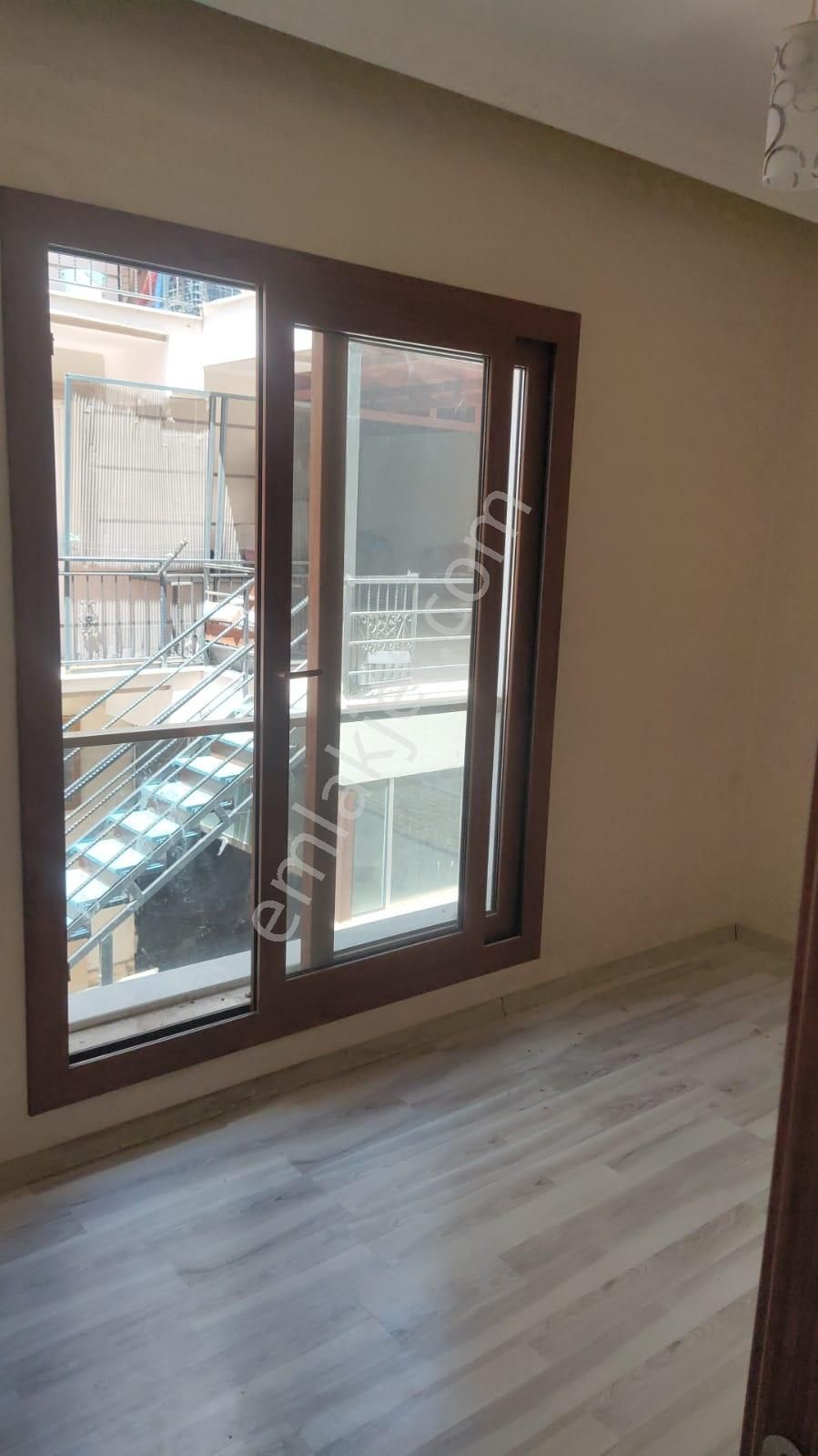 Gümüldür Merkezde 1.kat 2+1 Daire - Görsel 7