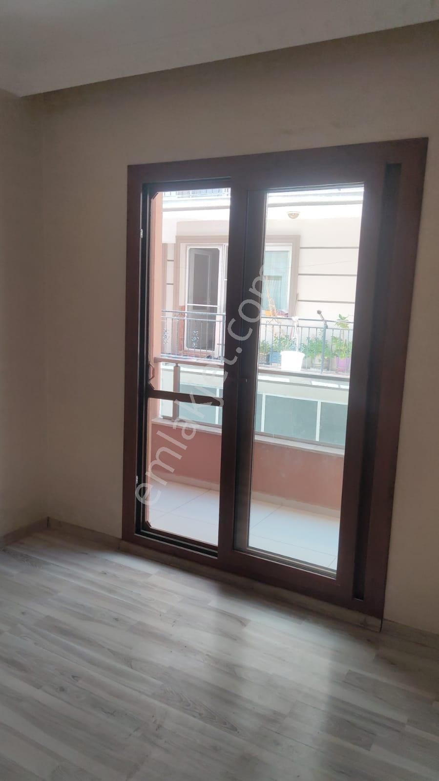 Gümüldür Merkezde 1.kat 2+1 Daire - Görsel 3