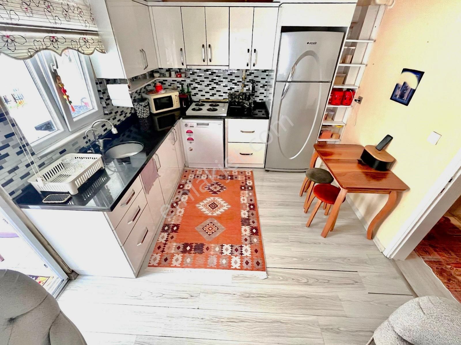 🏡 Referans'tan Akçay Merkez'de Ara Kat Doğalgazlı 2+1 - Görsel 33