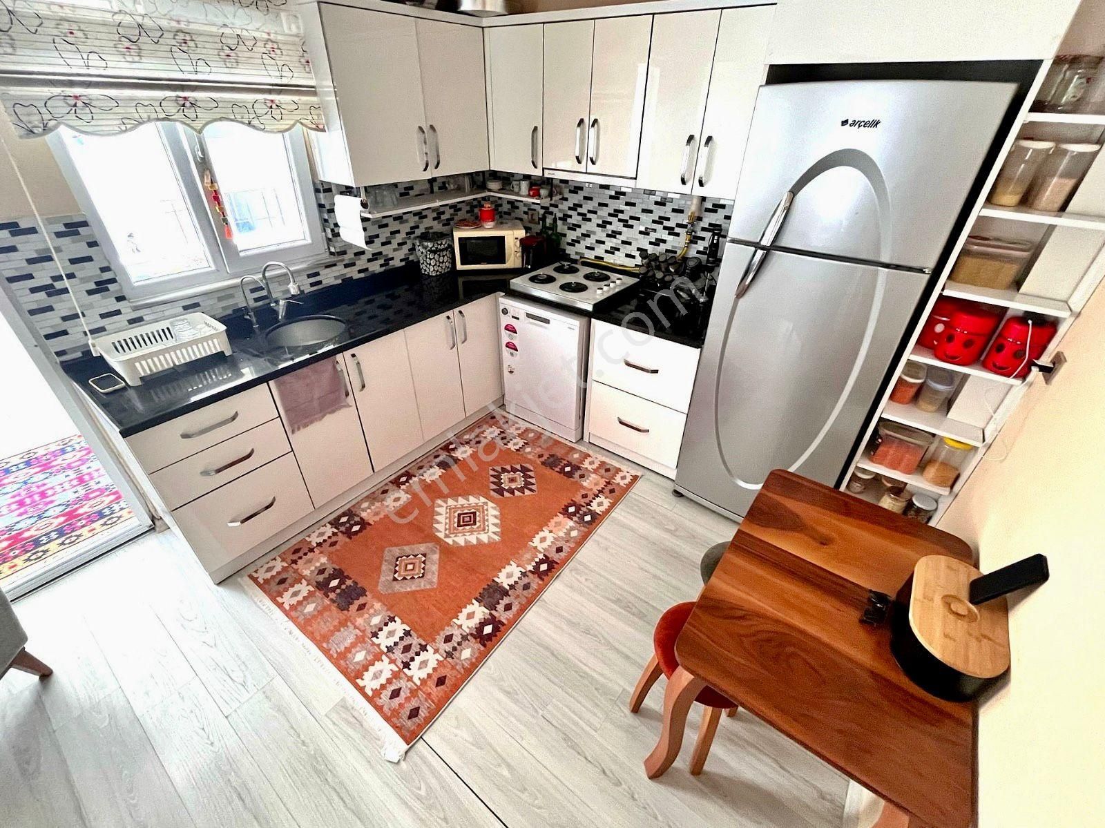 🏡 Referans'tan Akçay Merkez'de Ara Kat Doğalgazlı 2+1 - Görsel 13