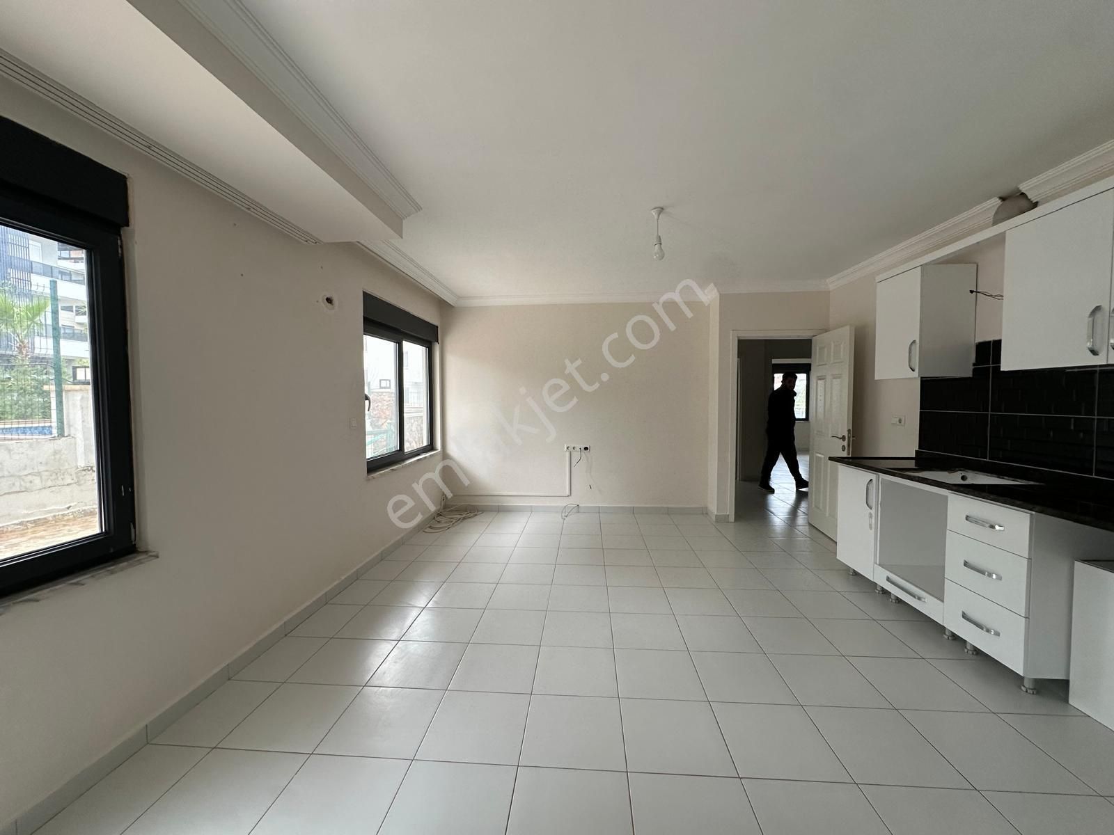 Alanya Oba Bölge Hastanesine Yakın Kiralık 2+1 Amerikan Mutfak Daire - Görsel 3