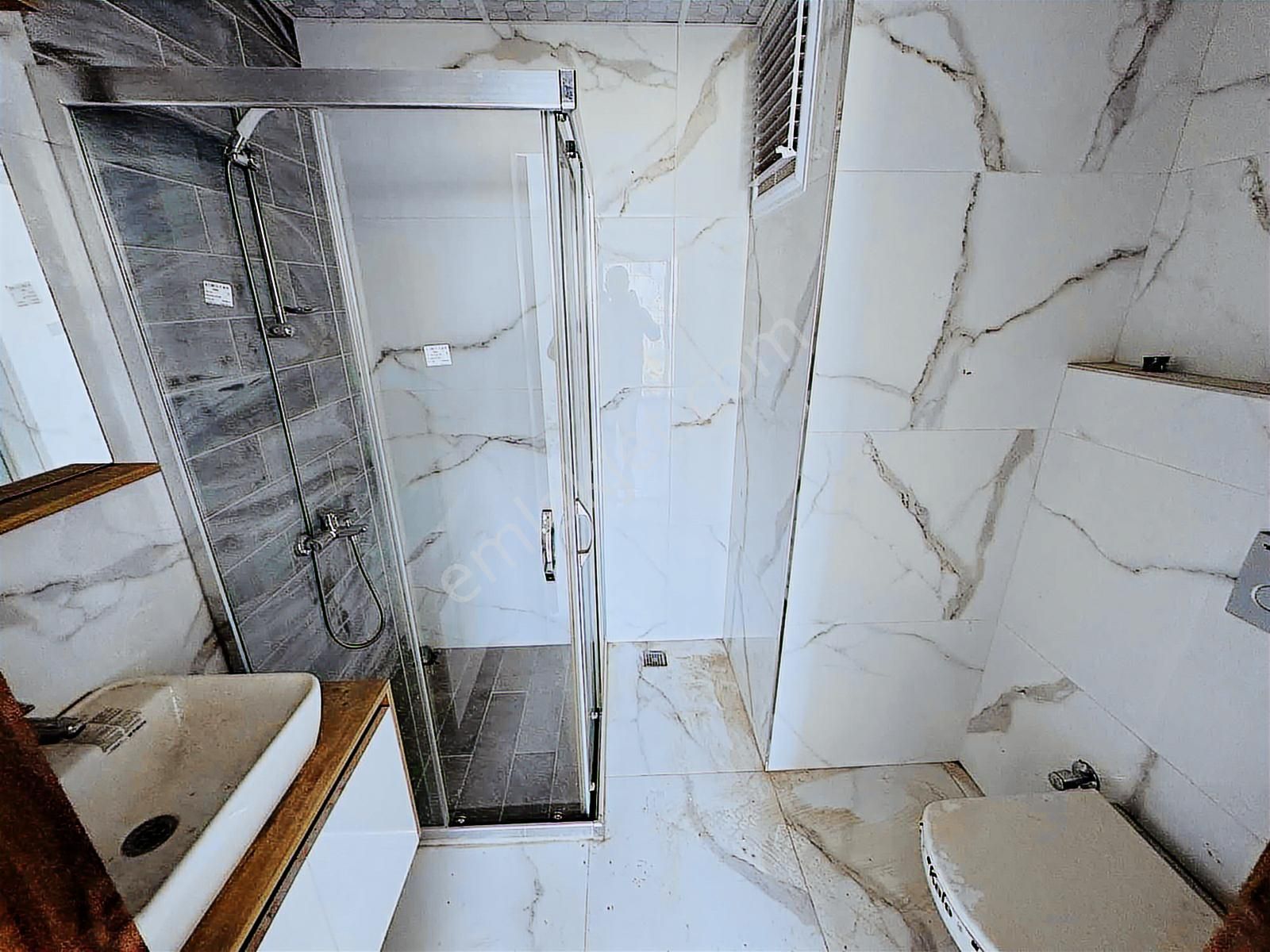 Kuşadası Davutlar'da Havuzlu Otoparklı Sitede 3+1 Dubleks Daire - Görsel 8