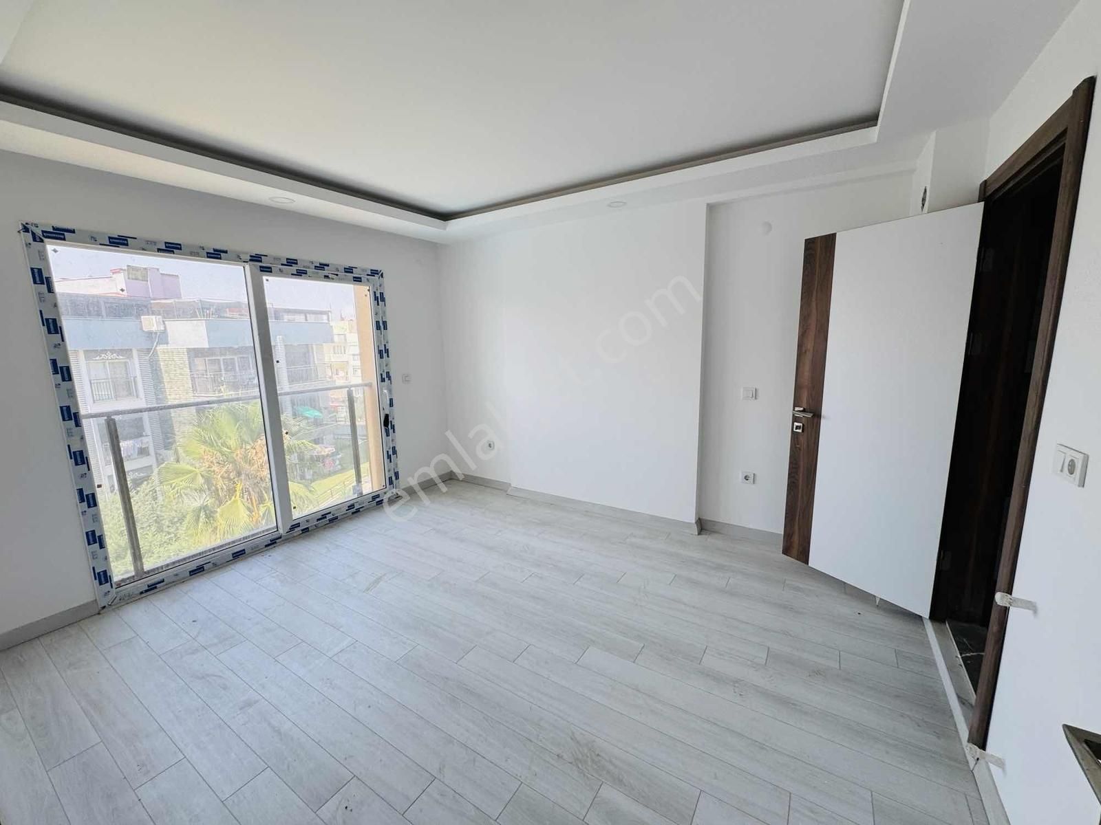 Kuşadası Davutlar'da Havuzlu Otoparklı Sitede 3+1 Dubleks Daire - Görsel 27