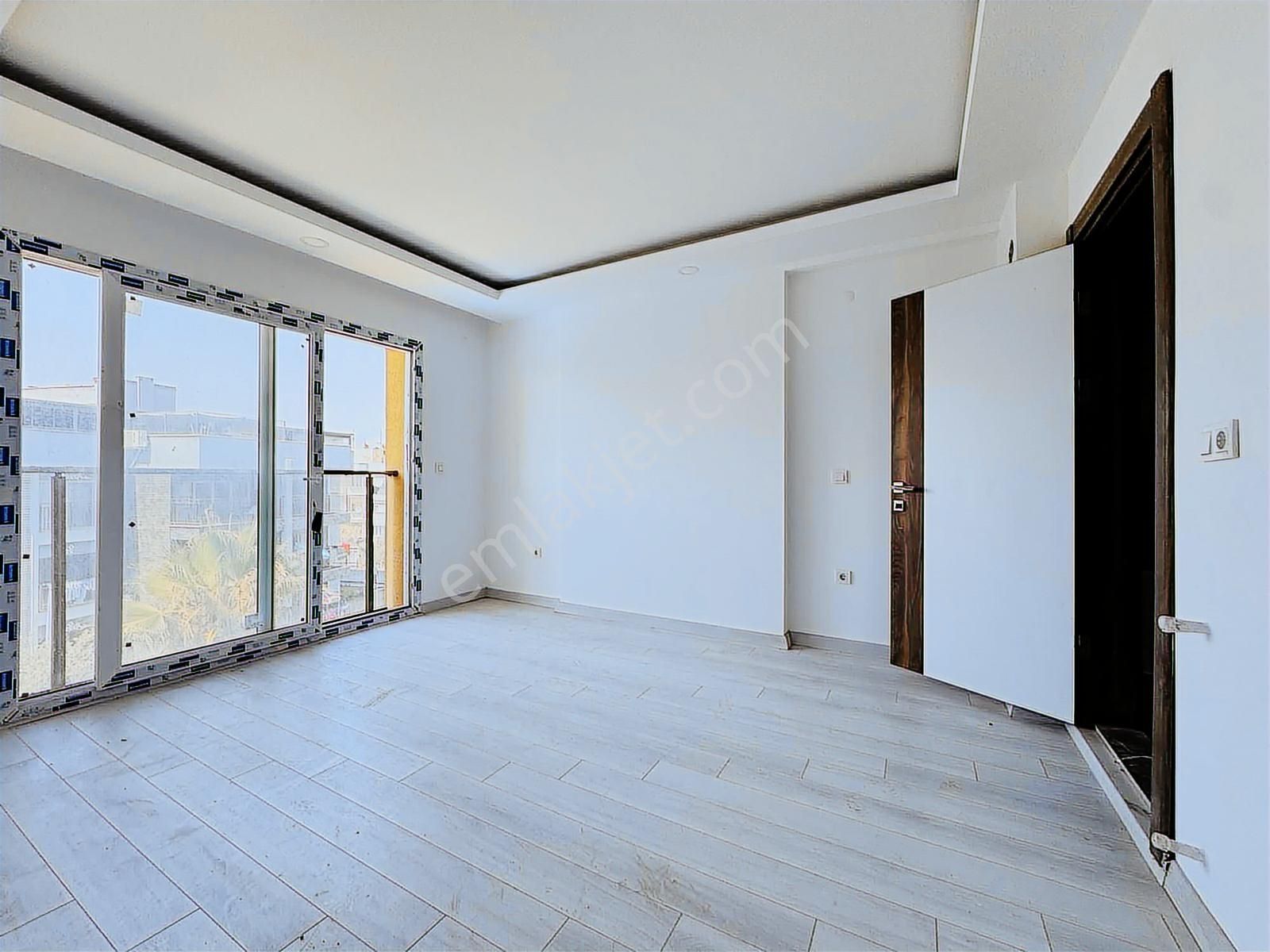 Kuşadası Davutlar'da Havuzlu Otoparklı Sitede 3+1 Dubleks Daire - Görsel 23