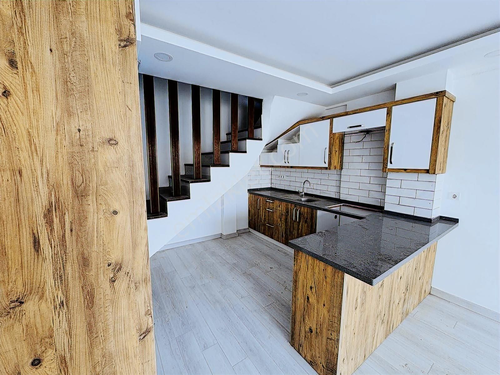 Kuşadası Davutlar'da Havuzlu Otoparklı Sitede 3+1 Dubleks Daire - Görsel 11