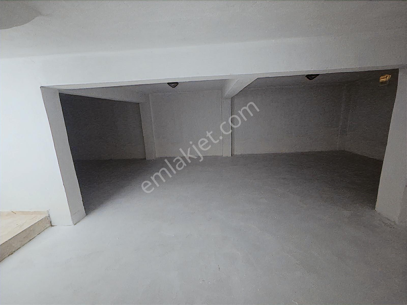 Yenifoça'nın Merkezinde Sahile Yakın İki Katlı Kiralık İş Yeri - Görsel 7