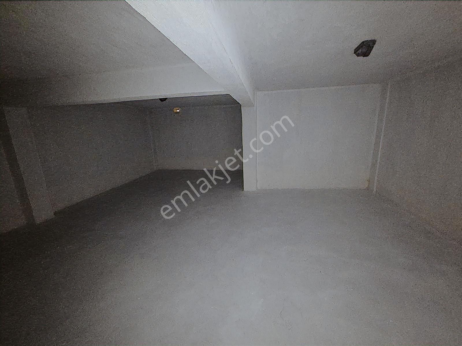 Yenifoça'nın Merkezinde Sahile Yakın İki Katlı Kiralık İş Yeri - Görsel 17