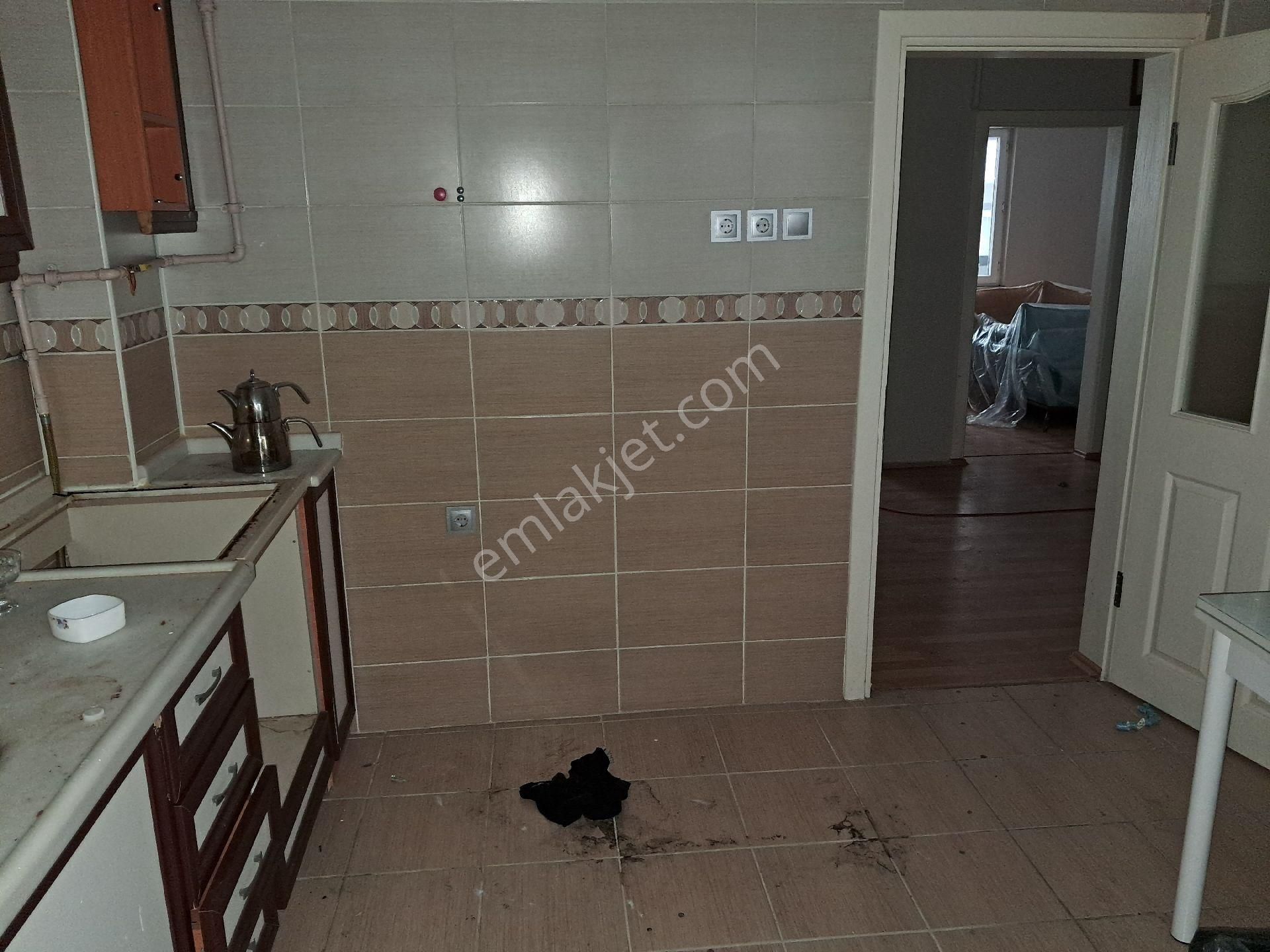 Bursa Baruthane Mahallesinde Satılık Üç - Görsel 5