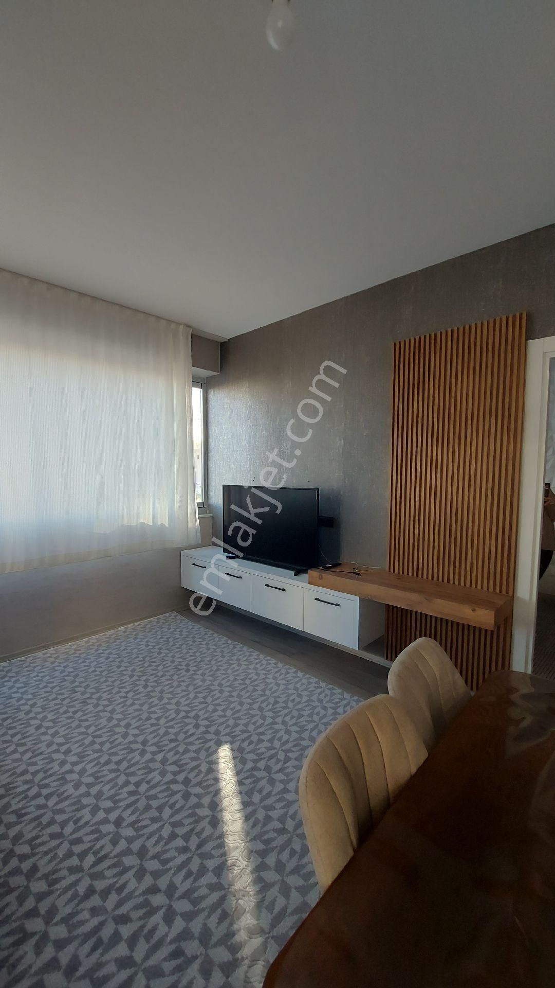 Birlik'ten 1+1 Sıfır Eşyalı Hasarsız Kiralık Daire