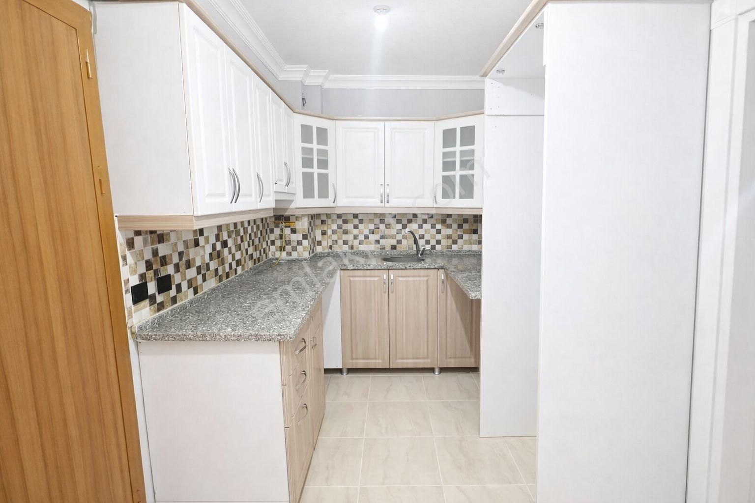 Havuzlu Site Ayrıcalığıyla Karasu'da Geniş 2+1 Satılık Daire - Görsel 10