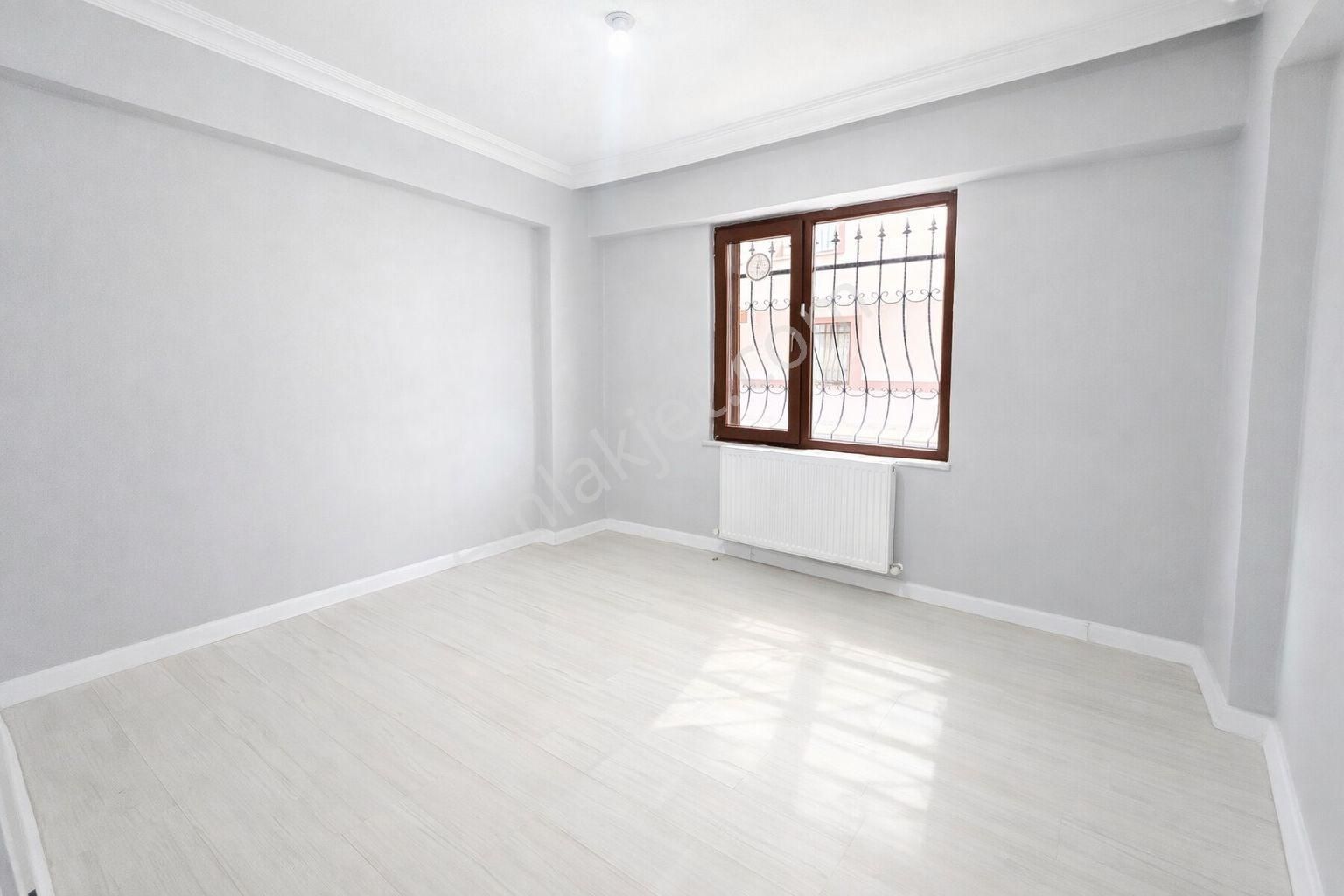 Havuzlu Site Ayrıcalığıyla Karasu'da Geniş 2+1 Satılık Daire - Görsel 17